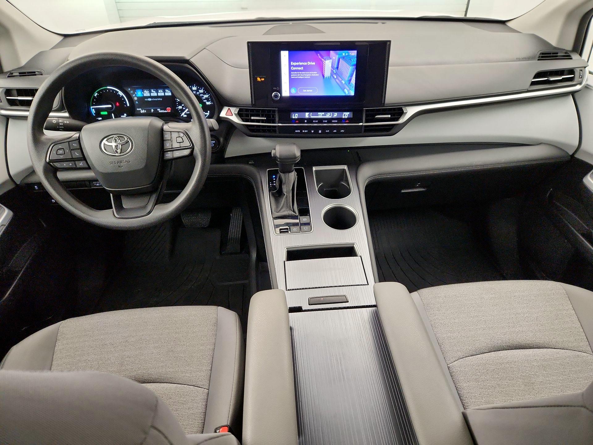 Thumbnail: 2025 Toyota Sienna - 9