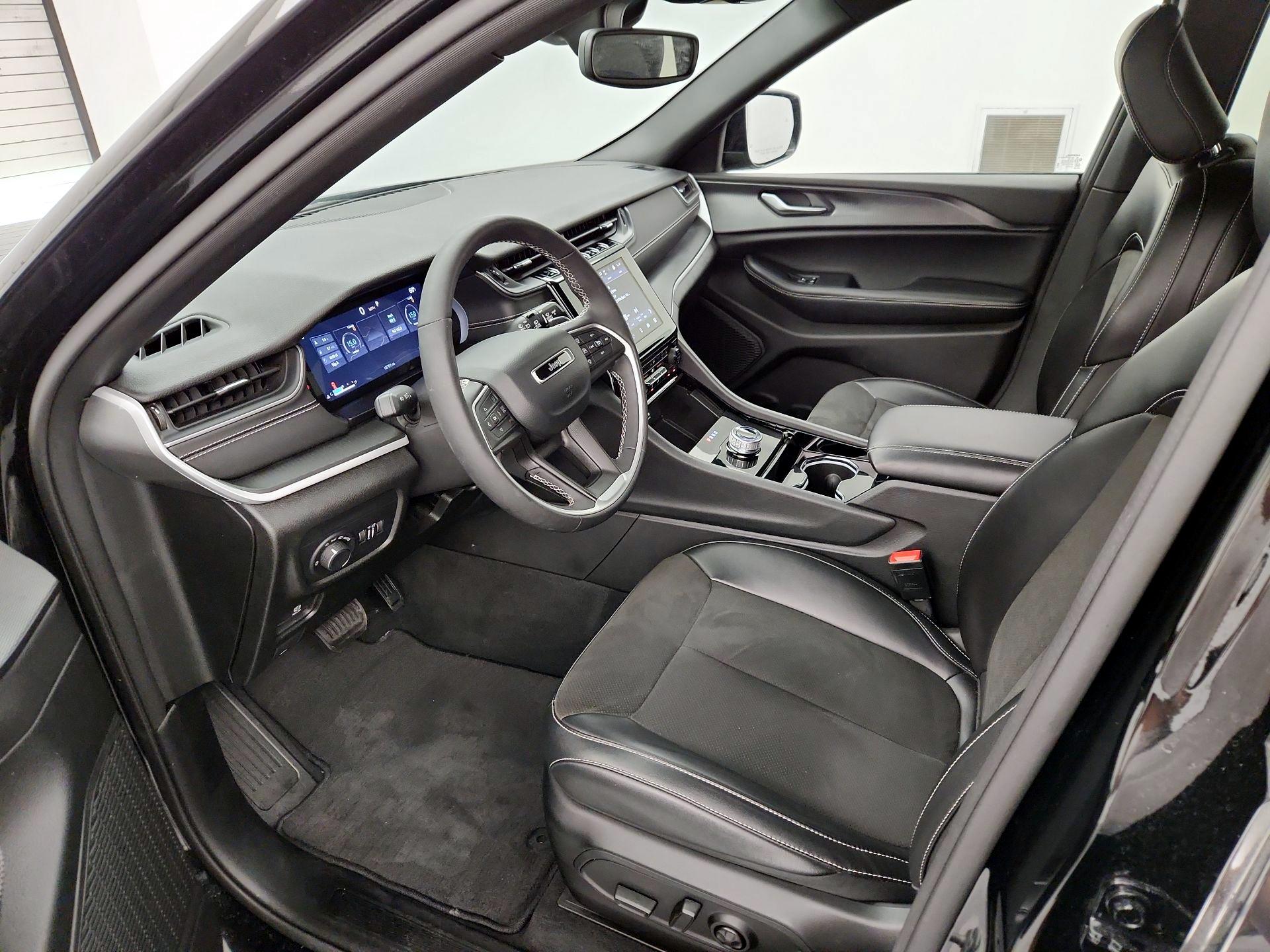 Thumbnail: 2023 Jeep Grand Cherokee - 11