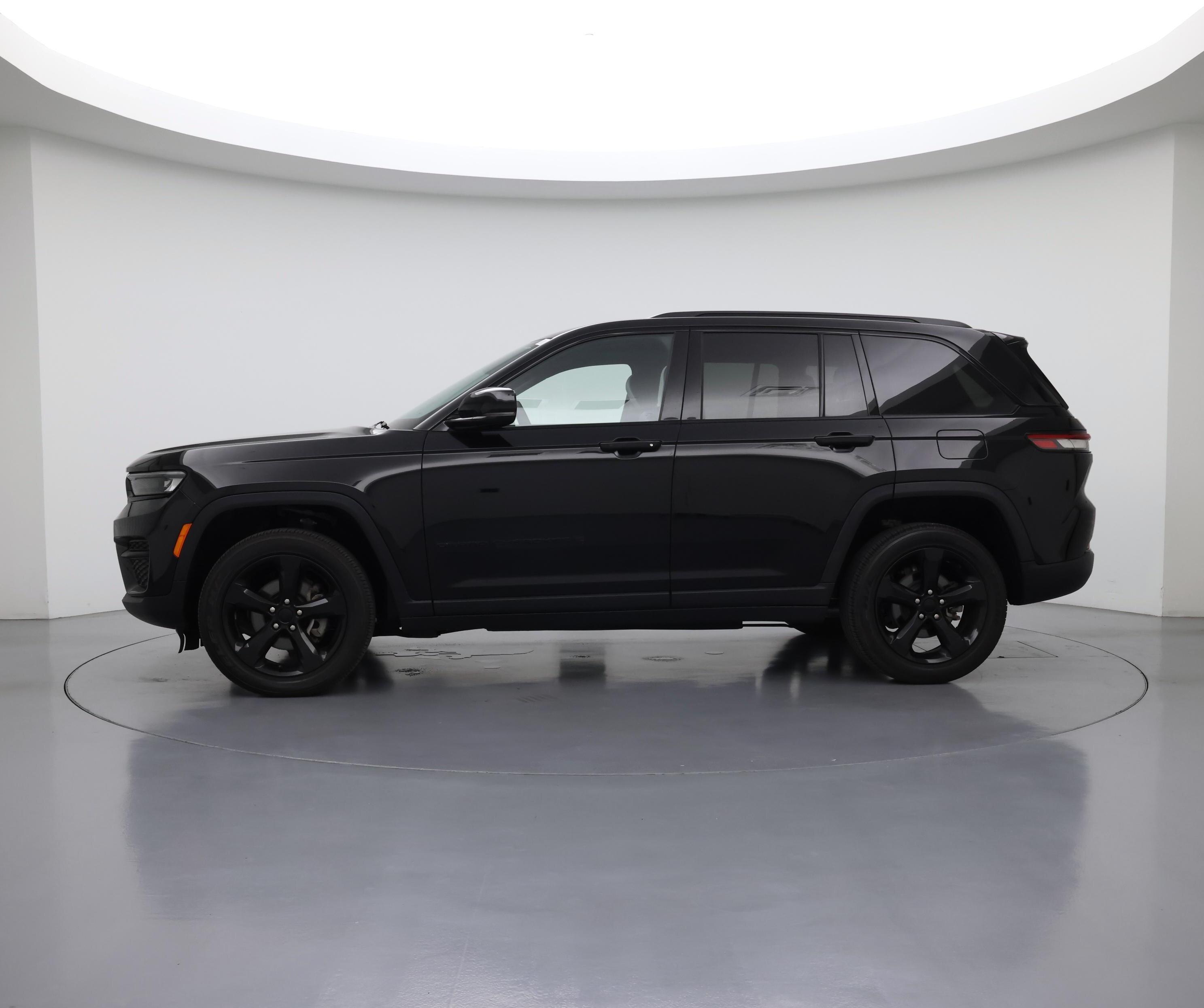 Thumbnail: 2023 Jeep Grand Cherokee - 3