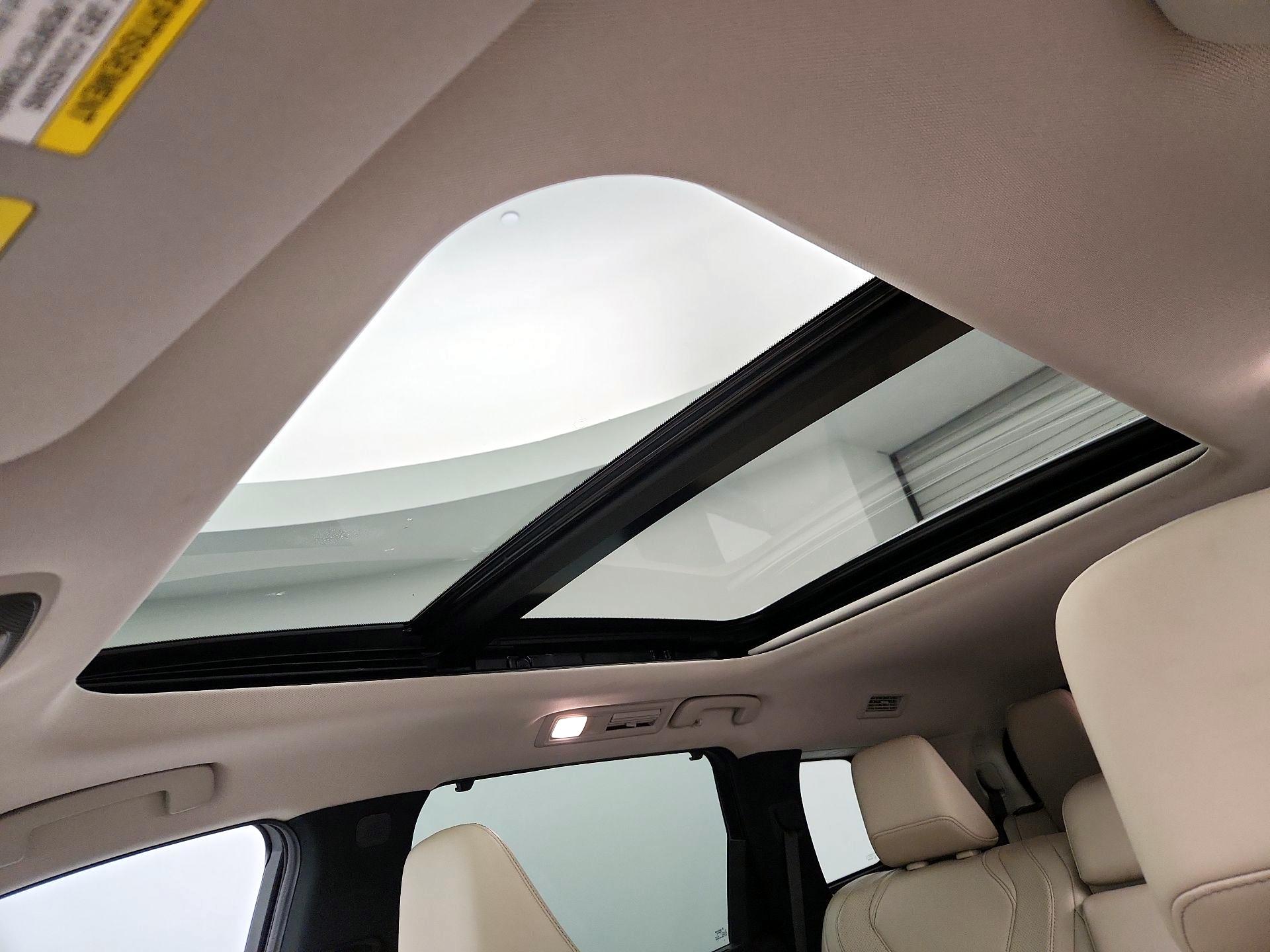 Thumbnail: 2023 INFINITI QX60 - 19