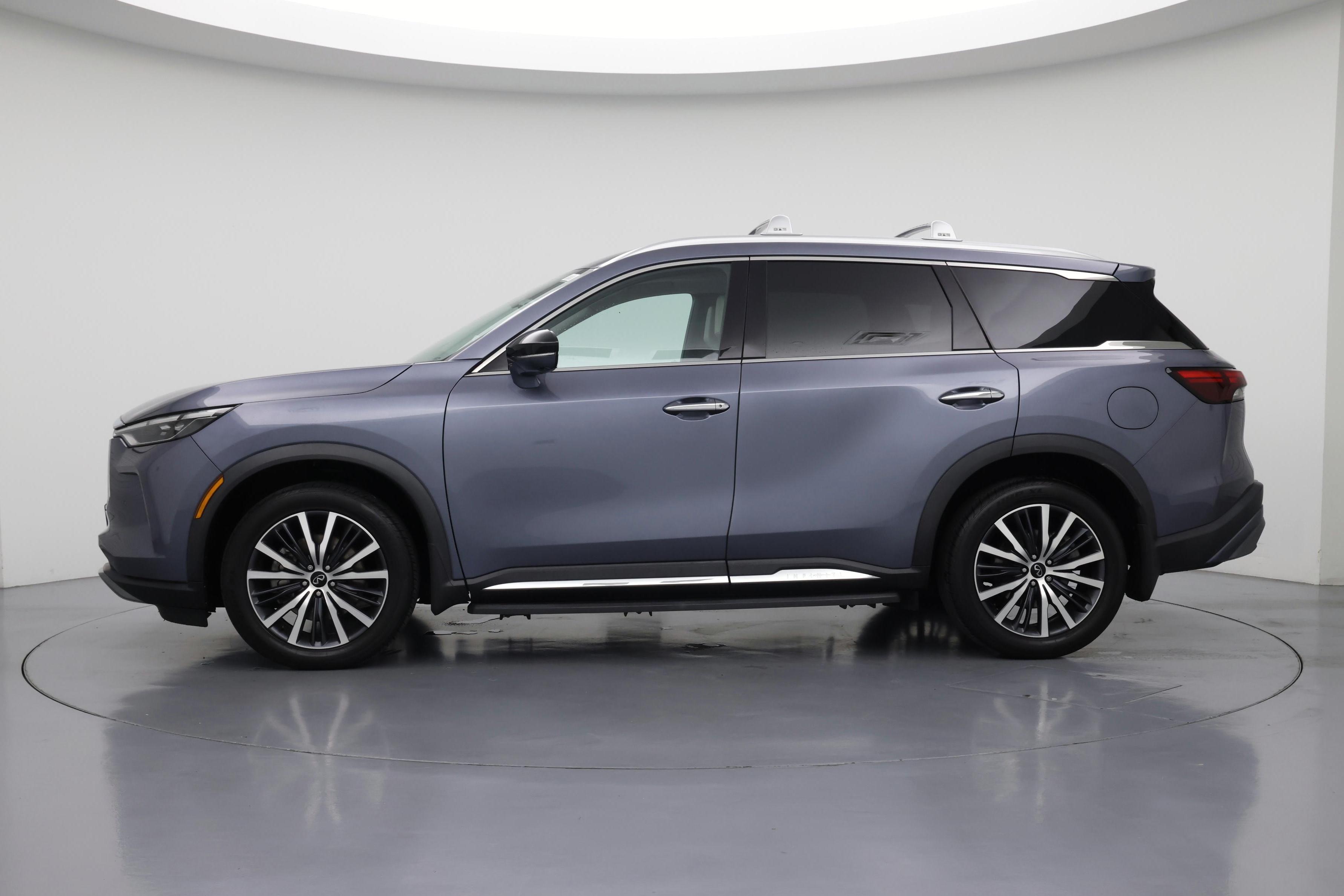 Thumbnail: 2023 INFINITI QX60 - 3