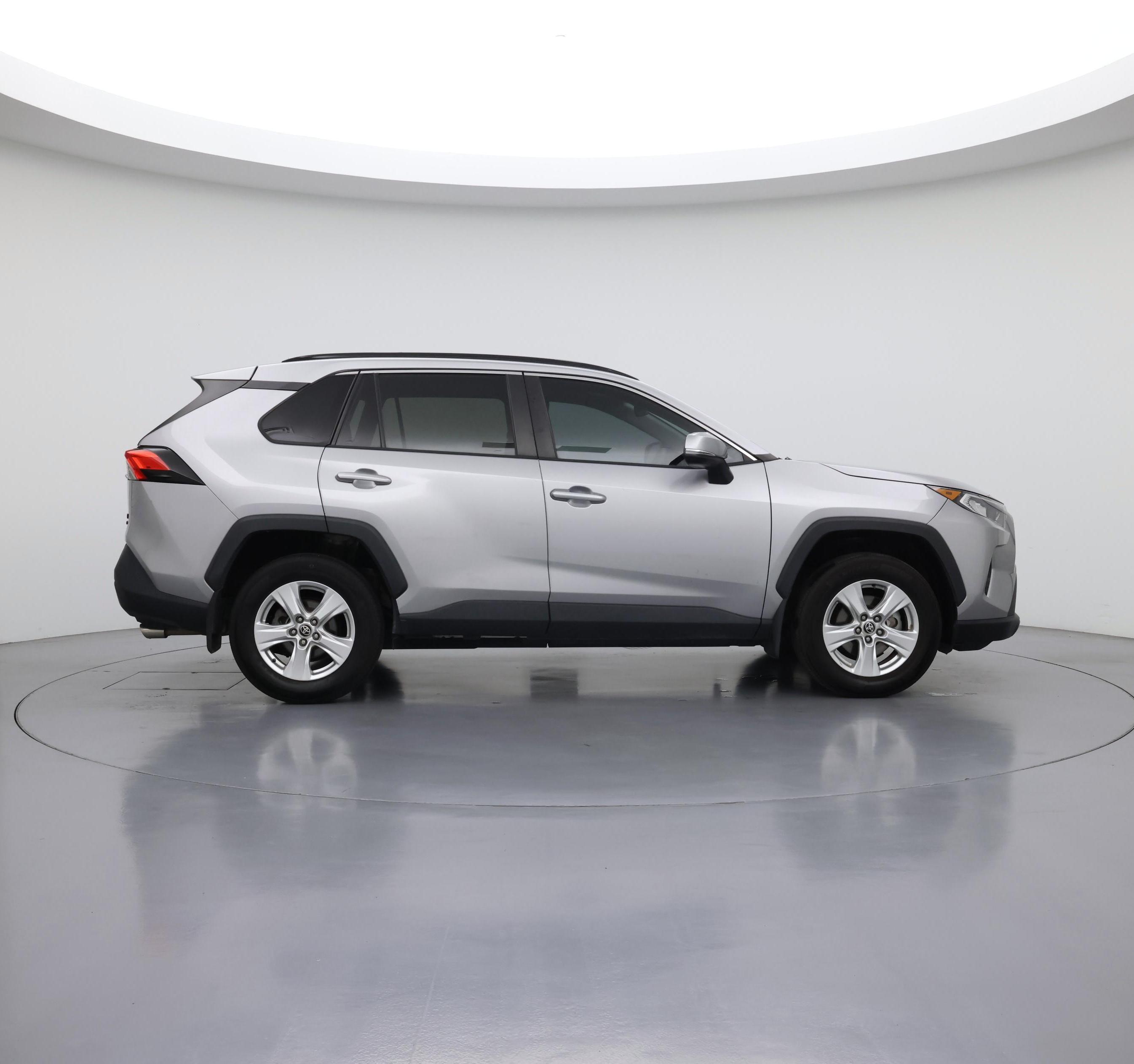 Thumbnail: 2021 Toyota RAV4 - 7