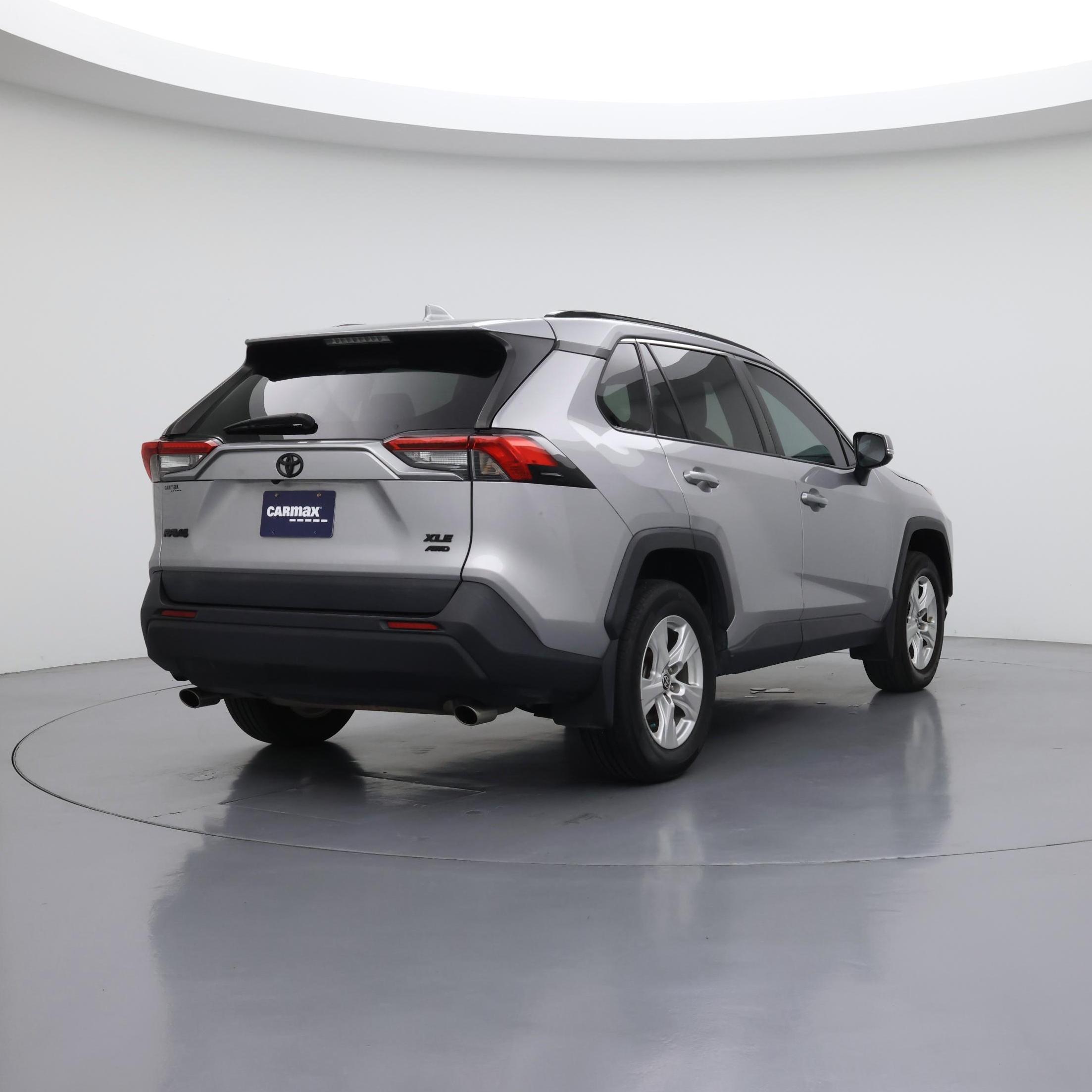 Thumbnail: 2021 Toyota RAV4 - 8