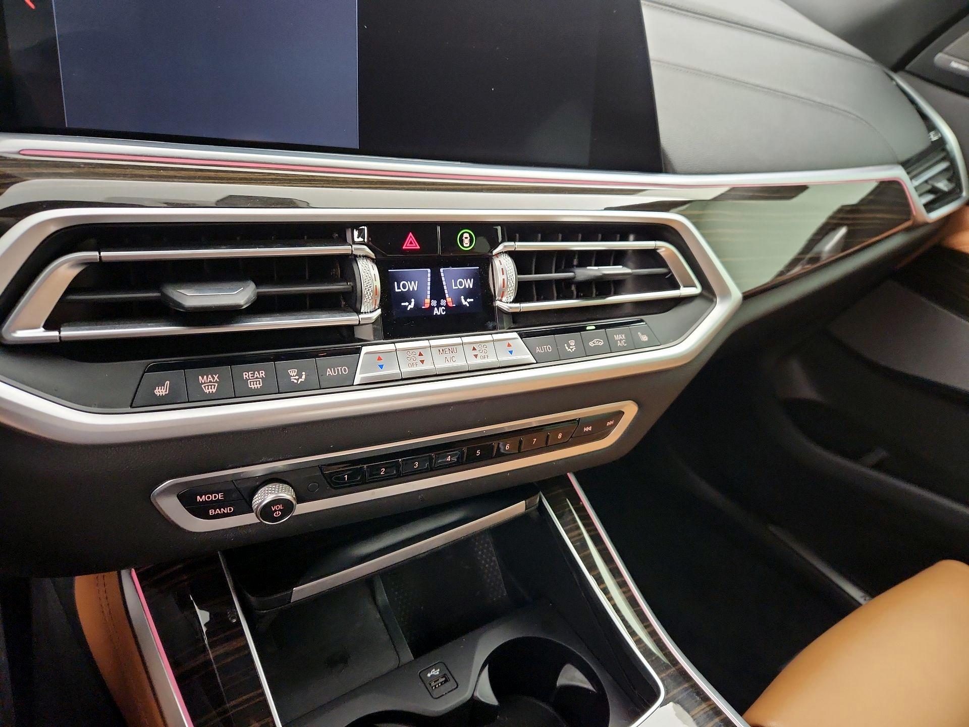 Thumbnail: 2021 BMW X5 - 16