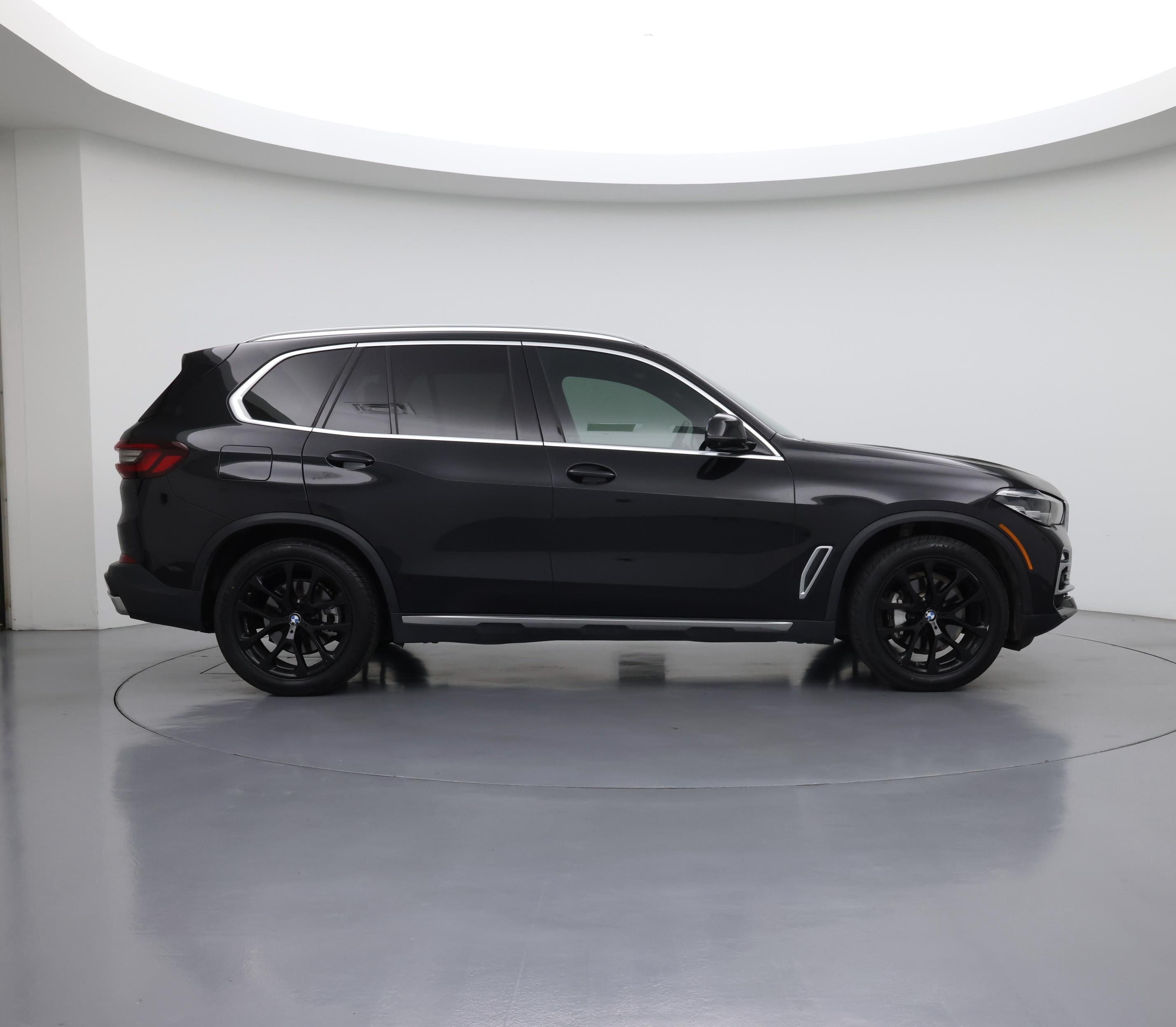 Thumbnail: 2021 BMW X5 - 7