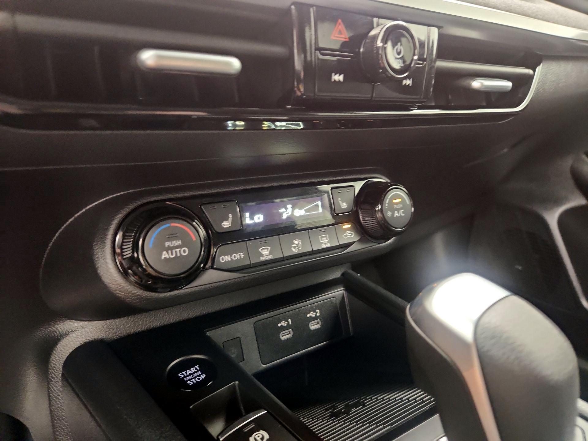 Thumbnail: 2026 Nissan Kicks - 16