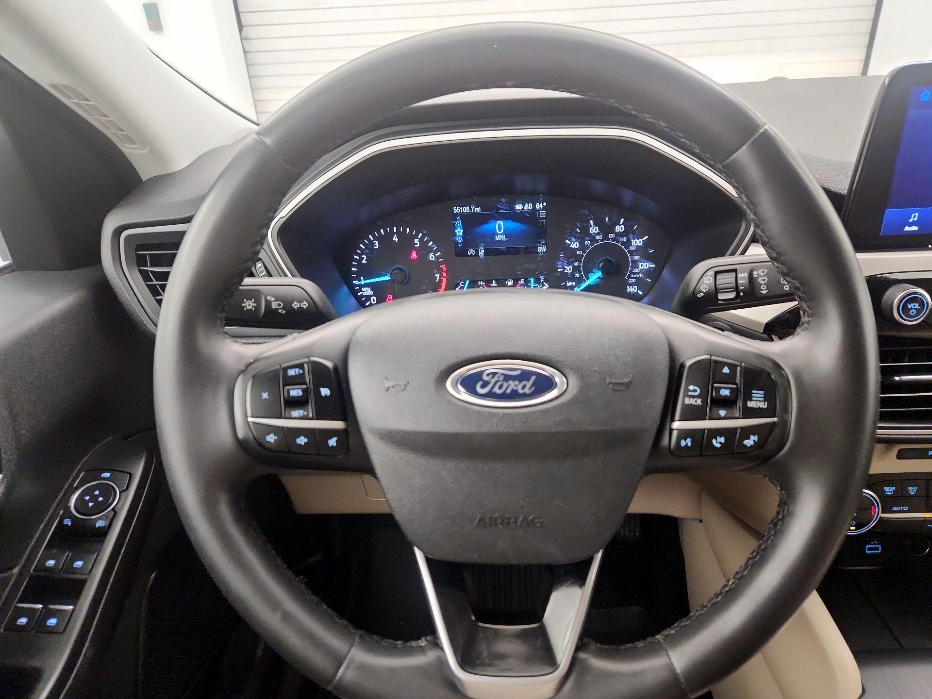 Thumbnail: 2022 Ford Escape - 10