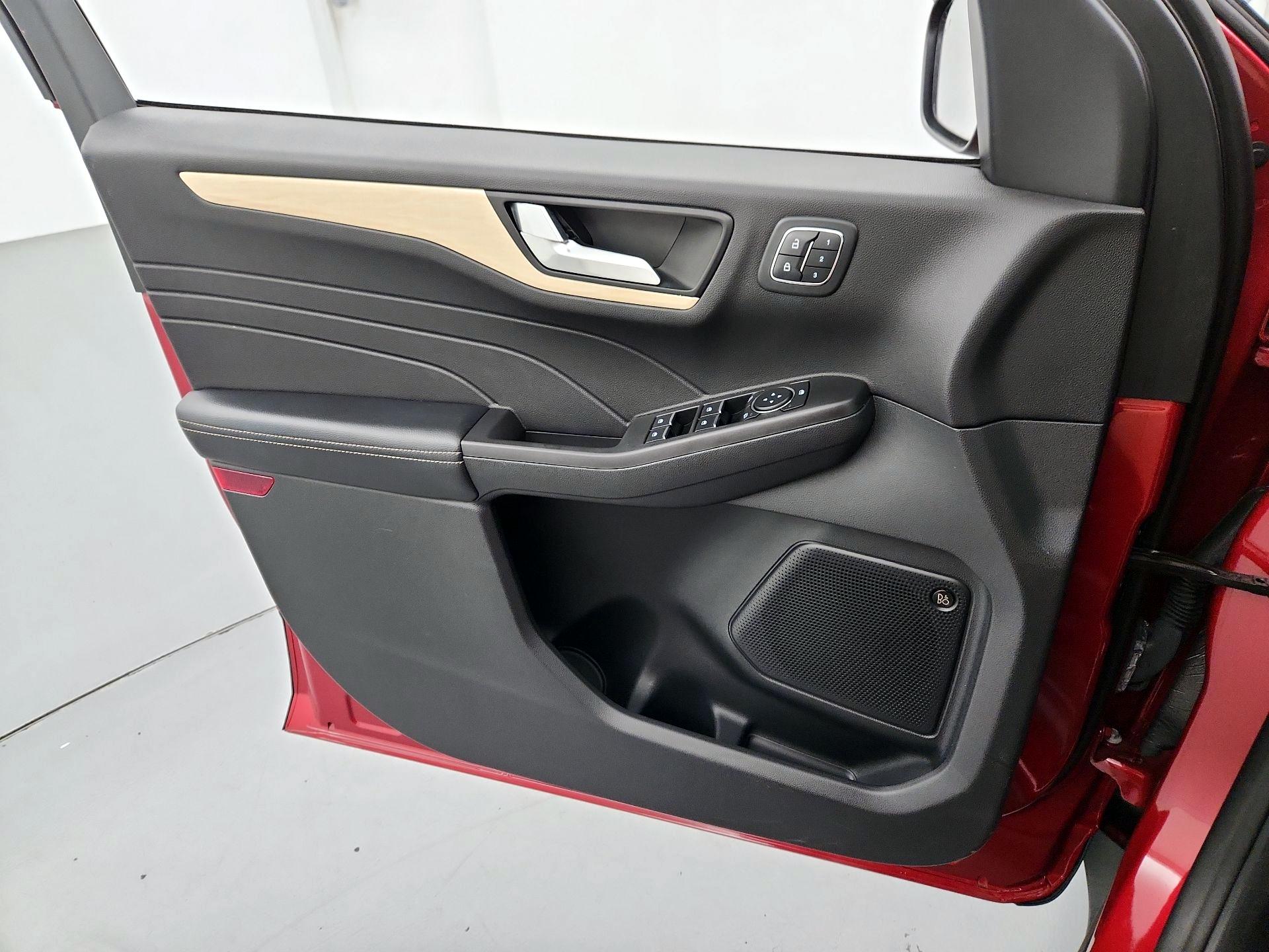 Thumbnail: 2021 Ford Escape - 12