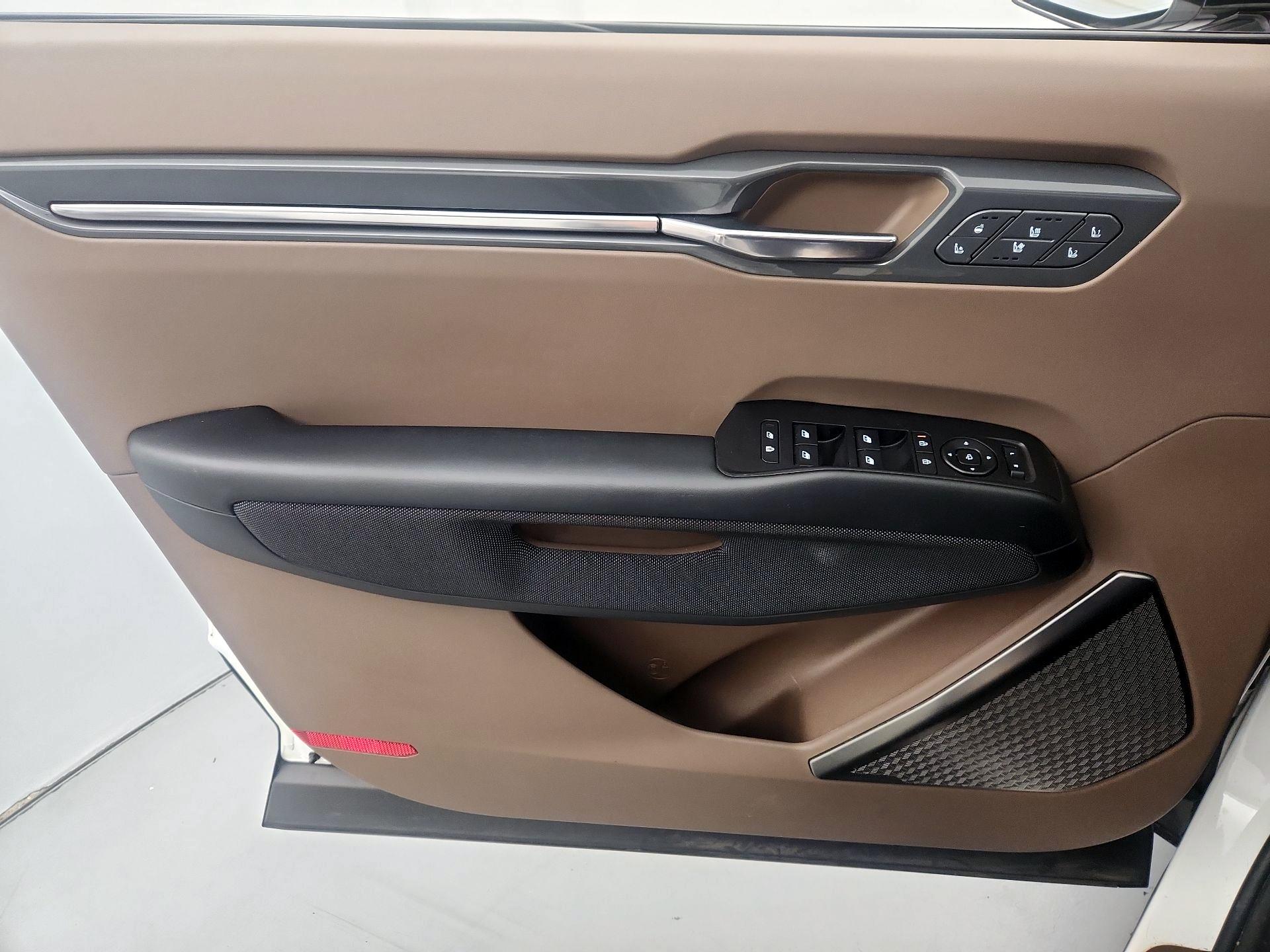 Thumbnail: 2024 Kia EV9 - 12