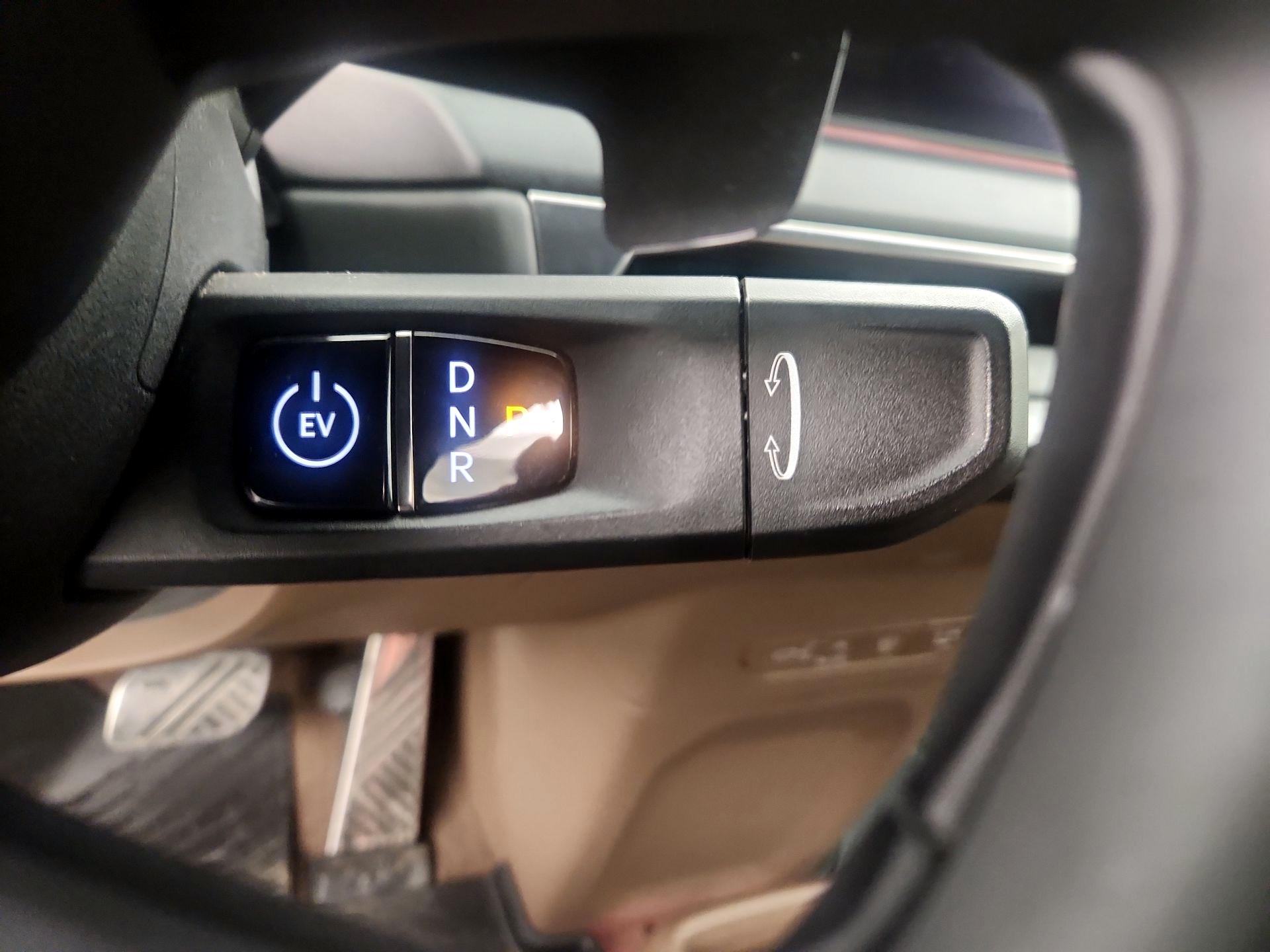Thumbnail: 2024 Kia EV9 - 18
