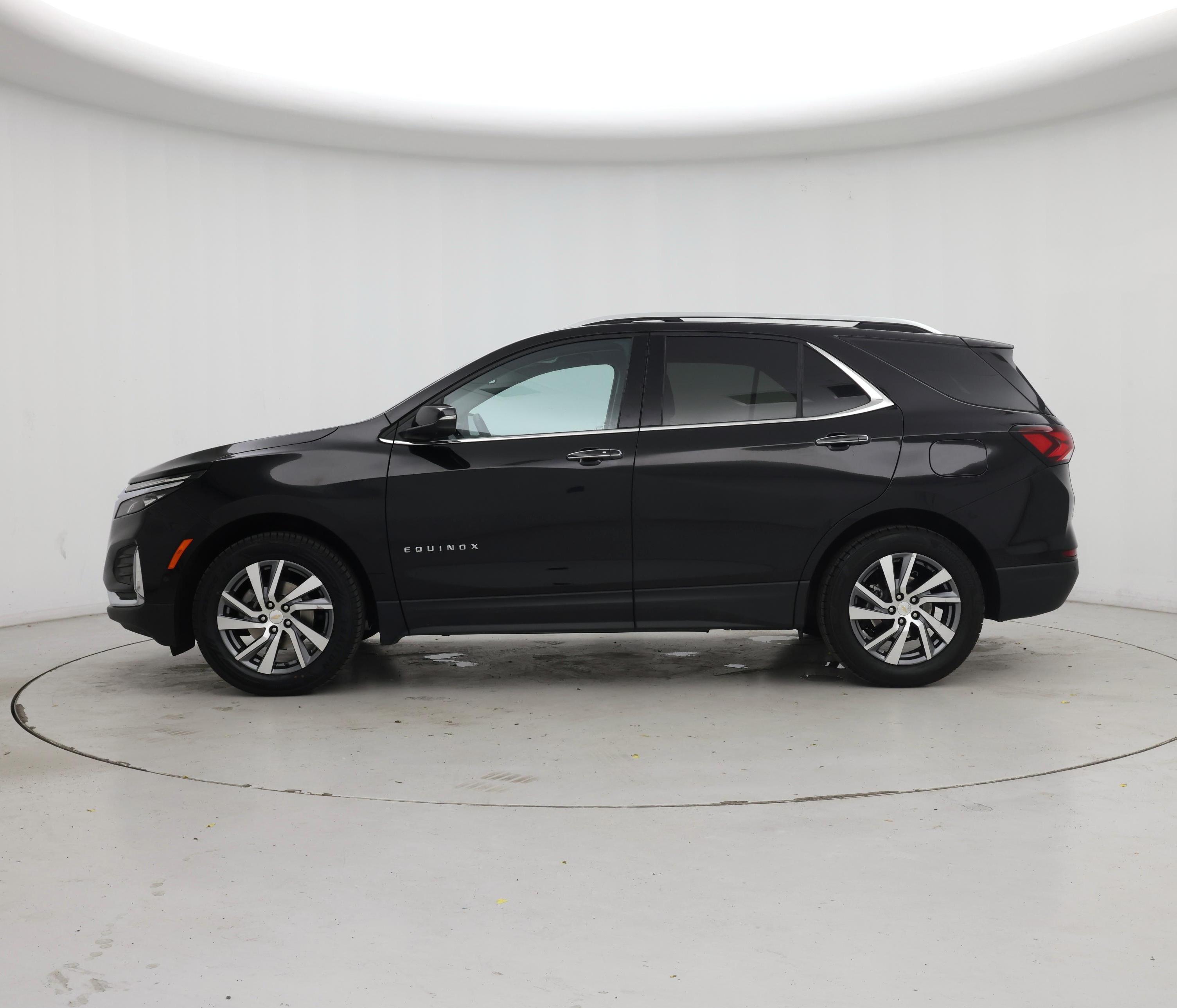 Thumbnail: 2023 Chevrolet Equinox - 3