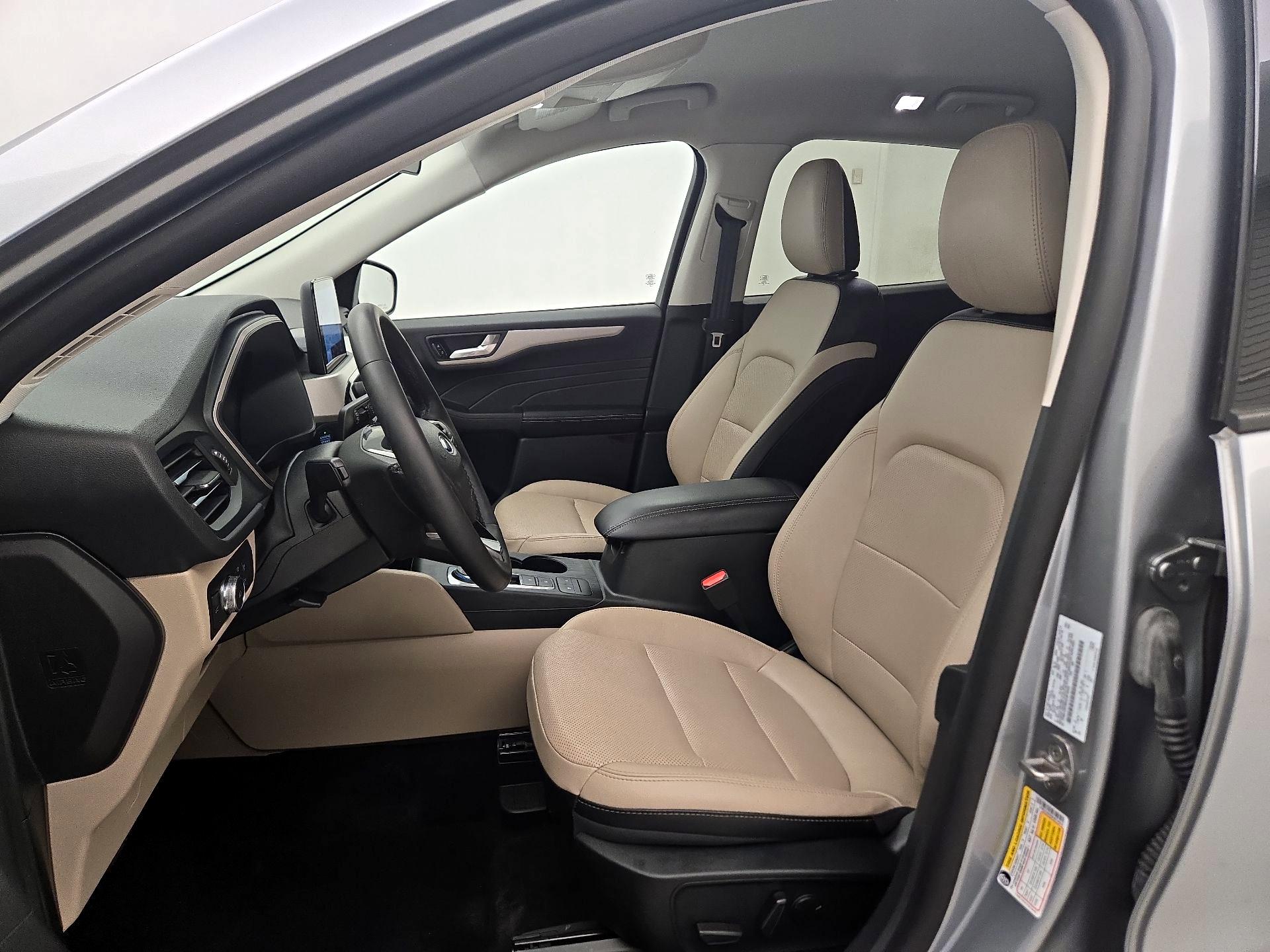 Thumbnail: 2022 Ford Escape - 11