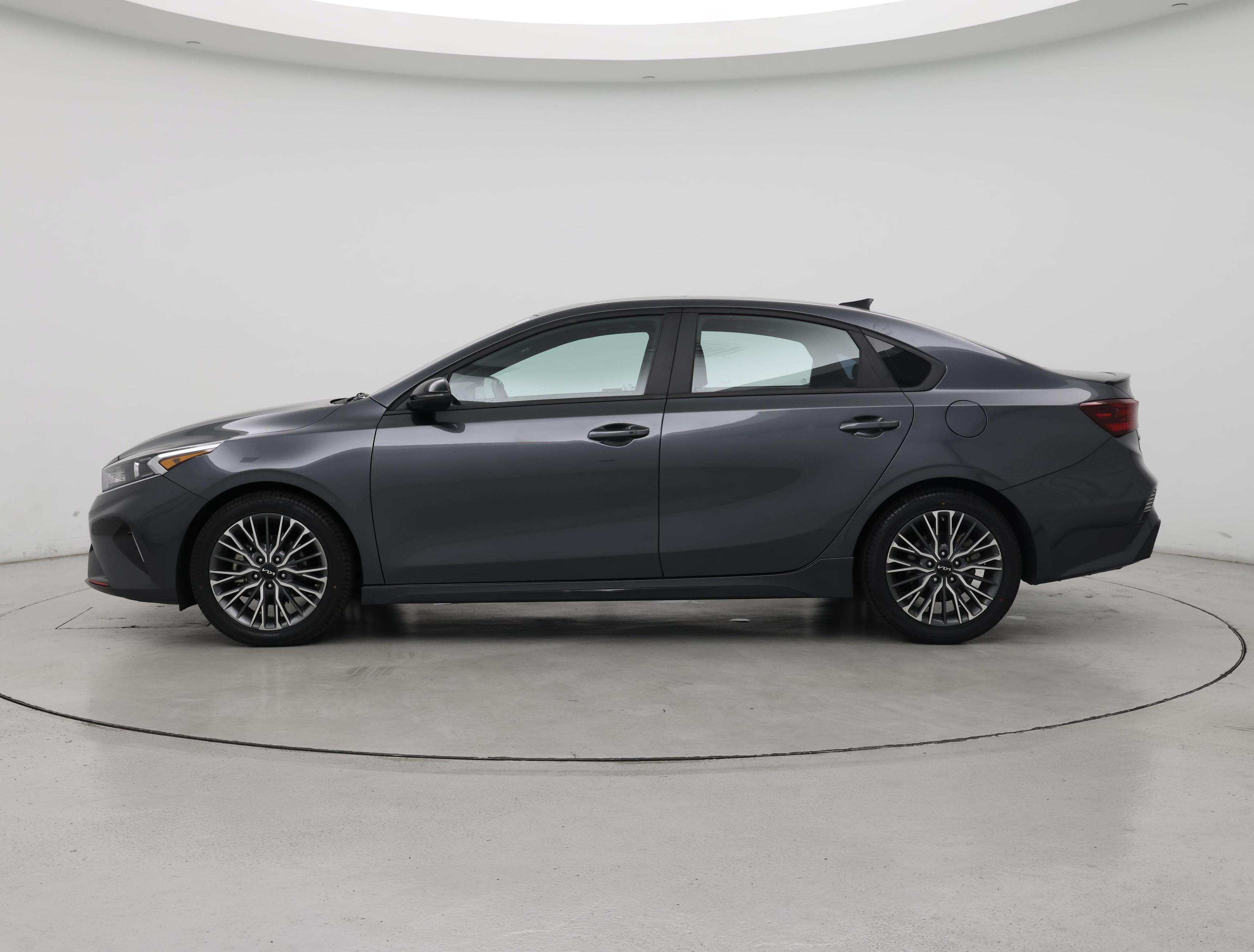 Thumbnail: 2024 Kia Forte - 3