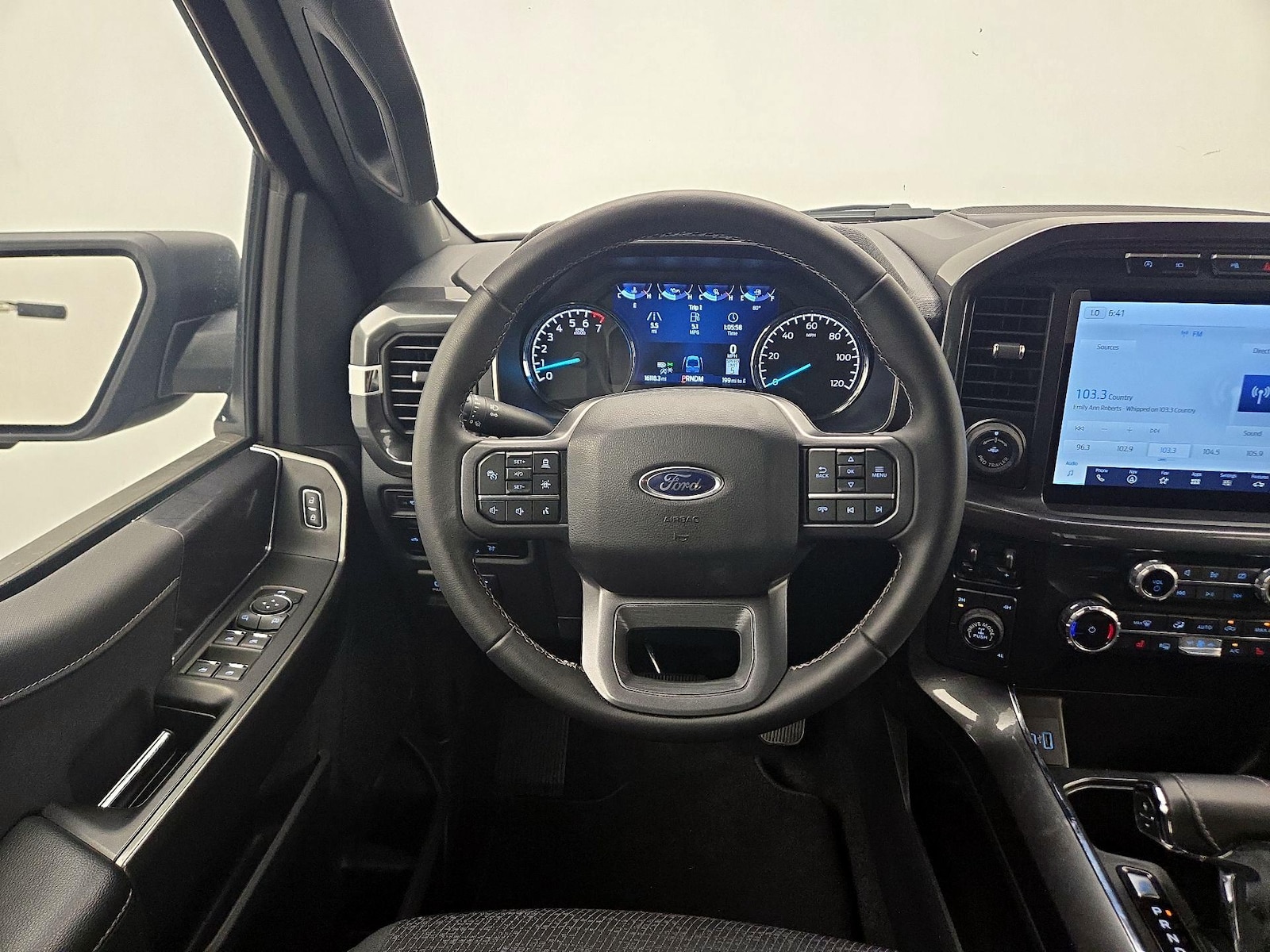 2023 Ford F-150 XLT - Photo 11