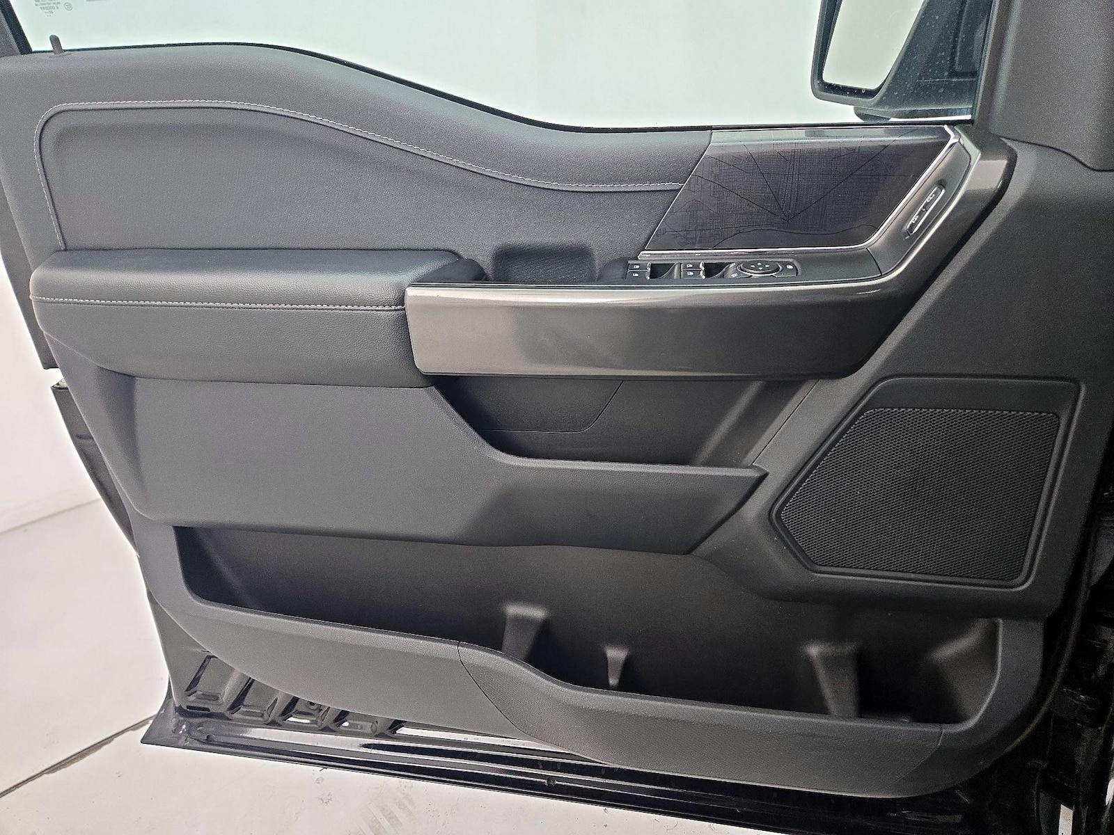 2023 Ford F-150 XLT - Photo 13