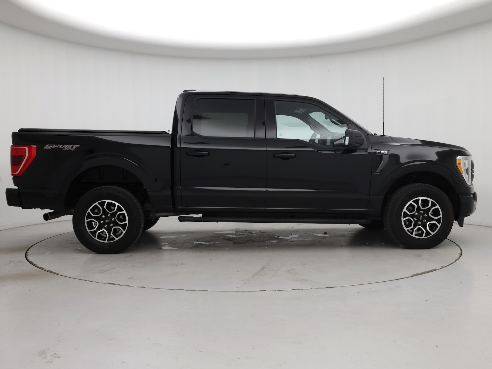 2023 Ford F-150 XLT - Photo 8