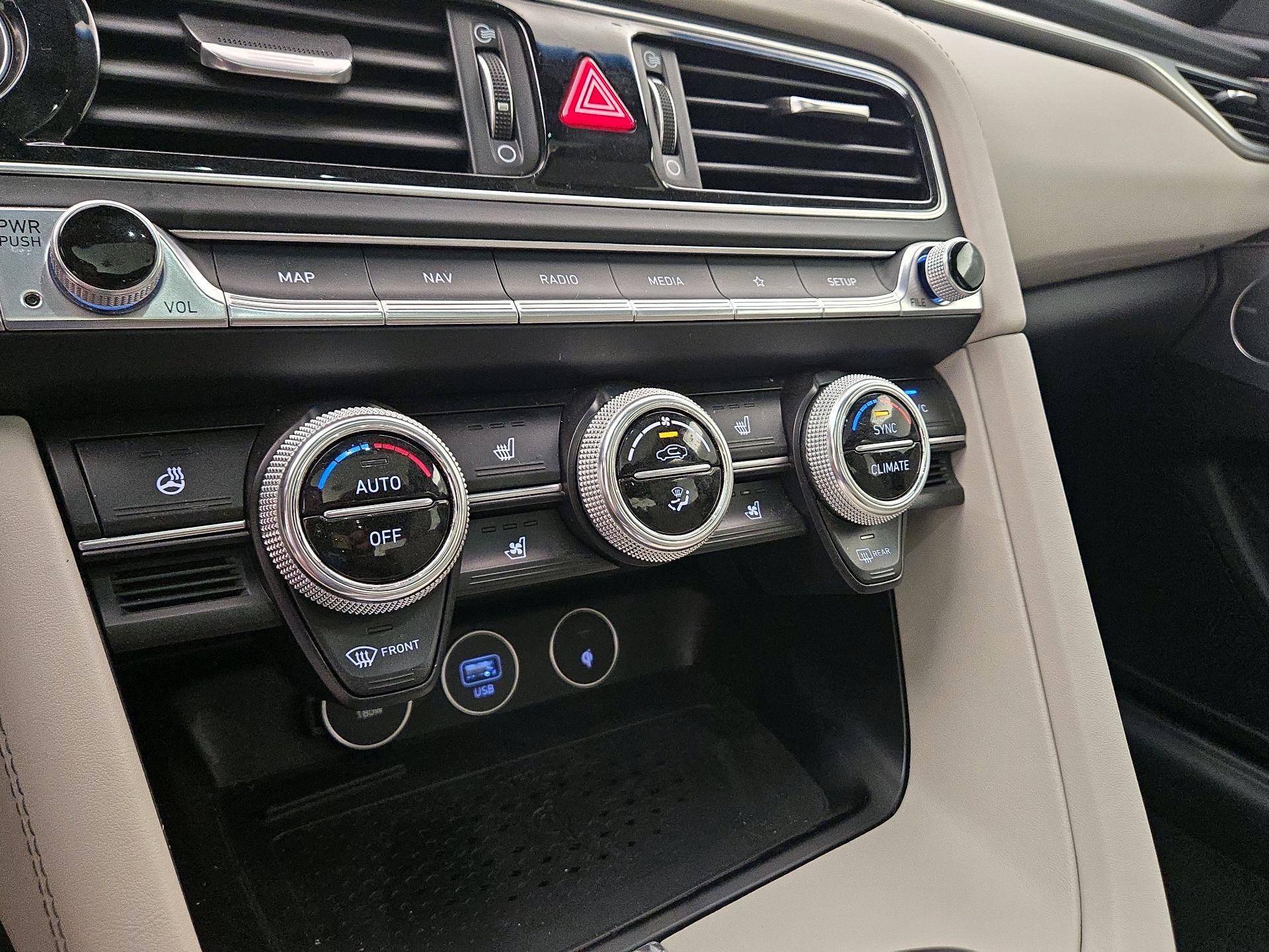 Thumbnail: 2023 Genesis G70 - 17