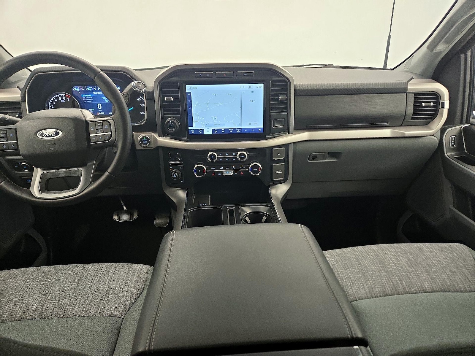 2023 Ford F-150 XLT - Photo 10