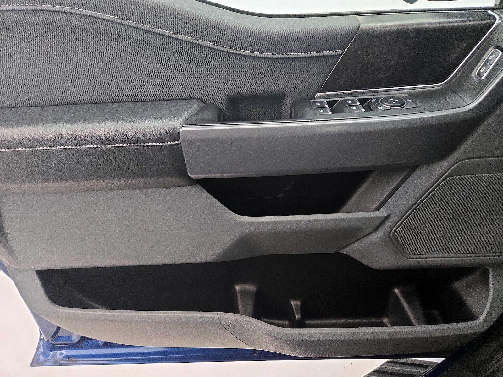 2023 Ford F-150 XLT - Photo 13