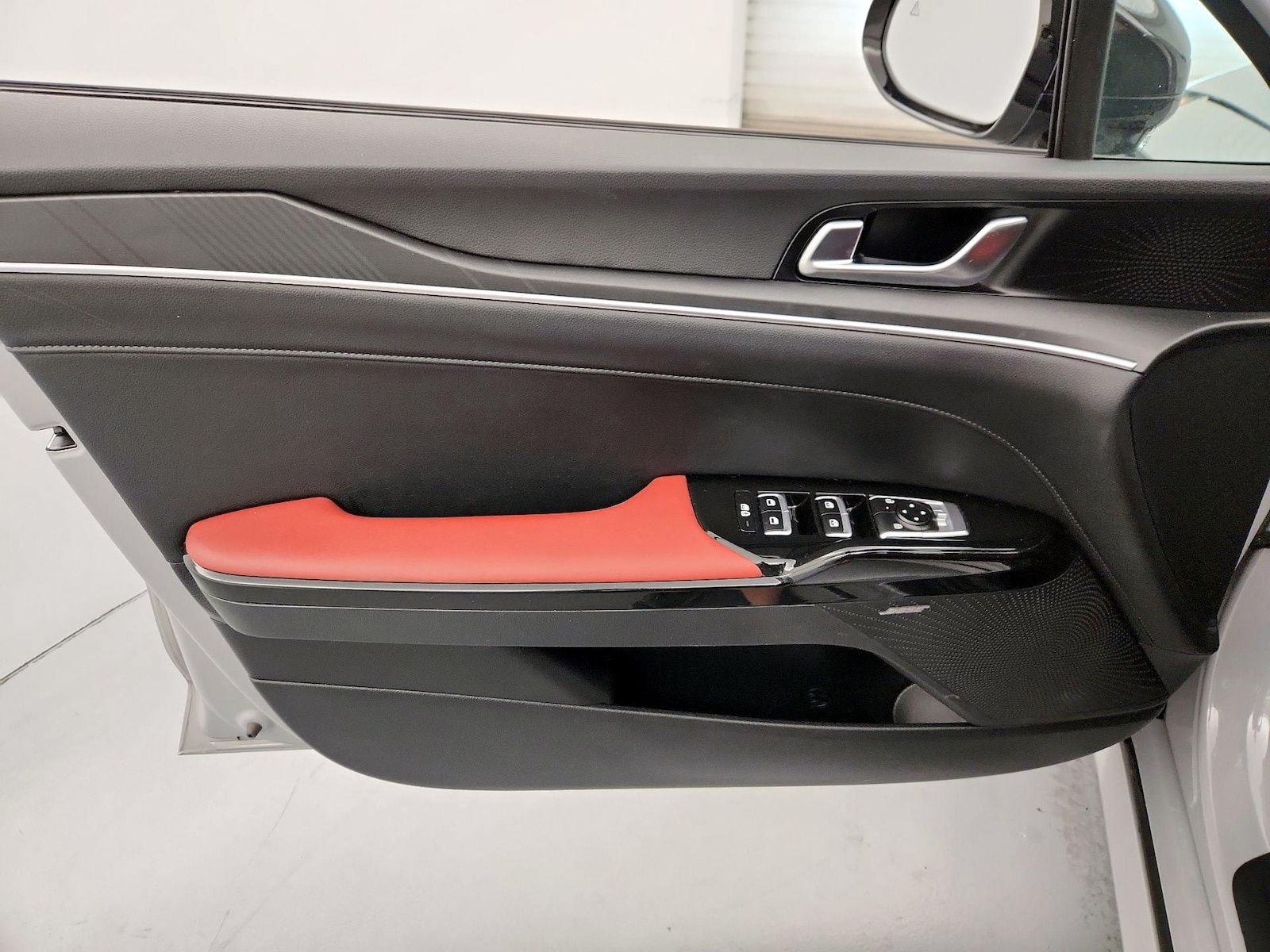 2025 Kia K5 GT-Line - Photo 13
