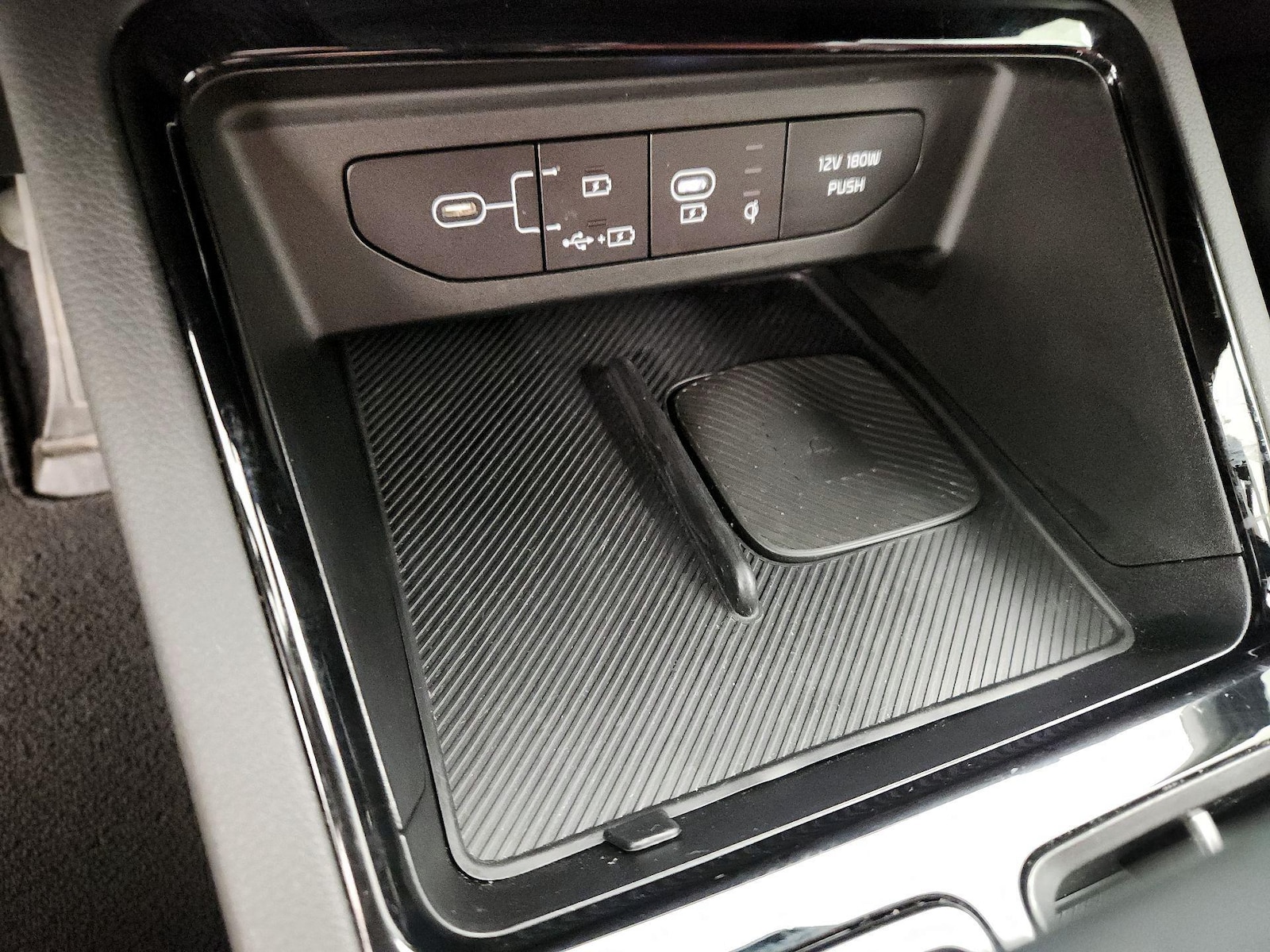 2025 Kia K5 GT-Line - Photo 20