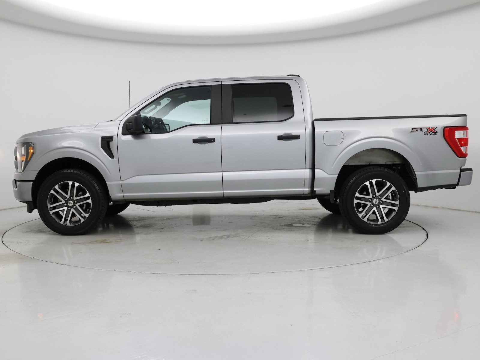 2023 Ford F-150 XL - Photo 4