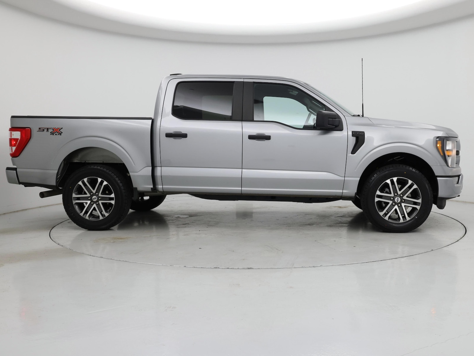 2023 Ford F-150 XL - Photo 8