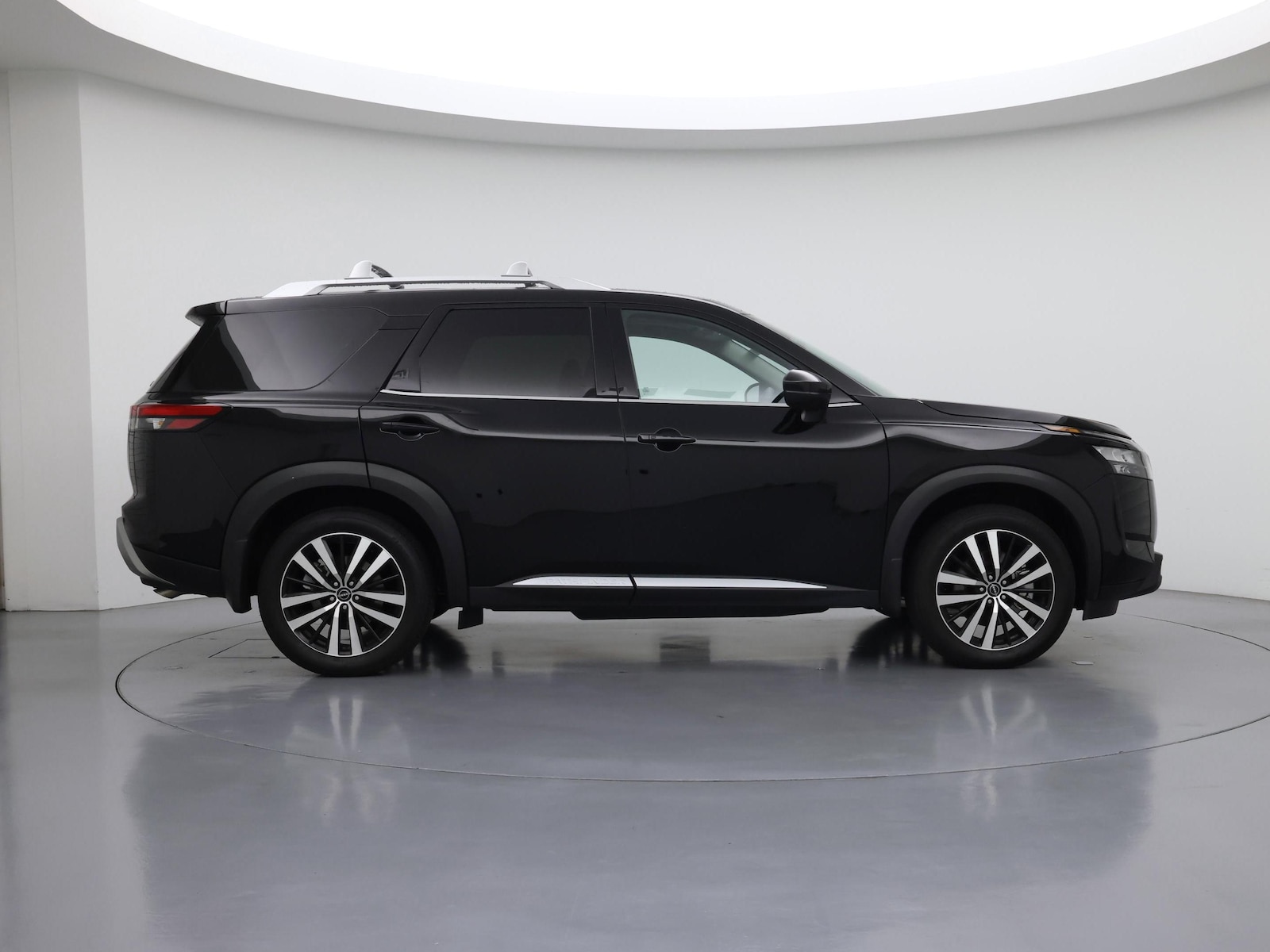 2025 Nissan Pathfinder Platinum - Photo 8