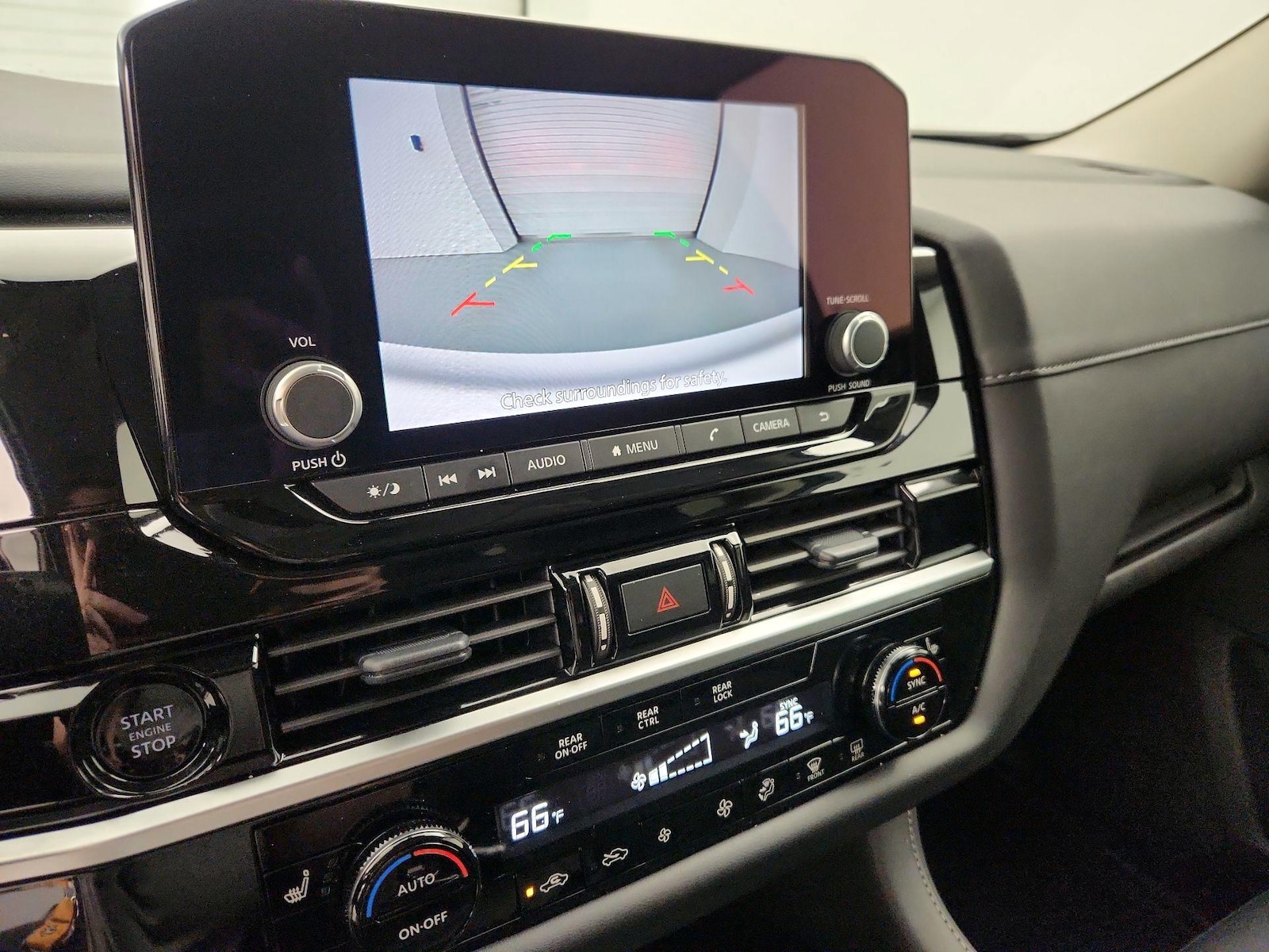 2025 Nissan Pathfinder SV - Photo 15