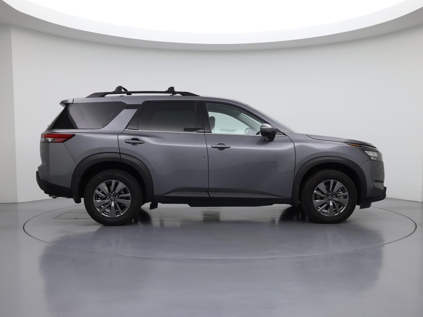 2025 Nissan Pathfinder SV - Photo 8