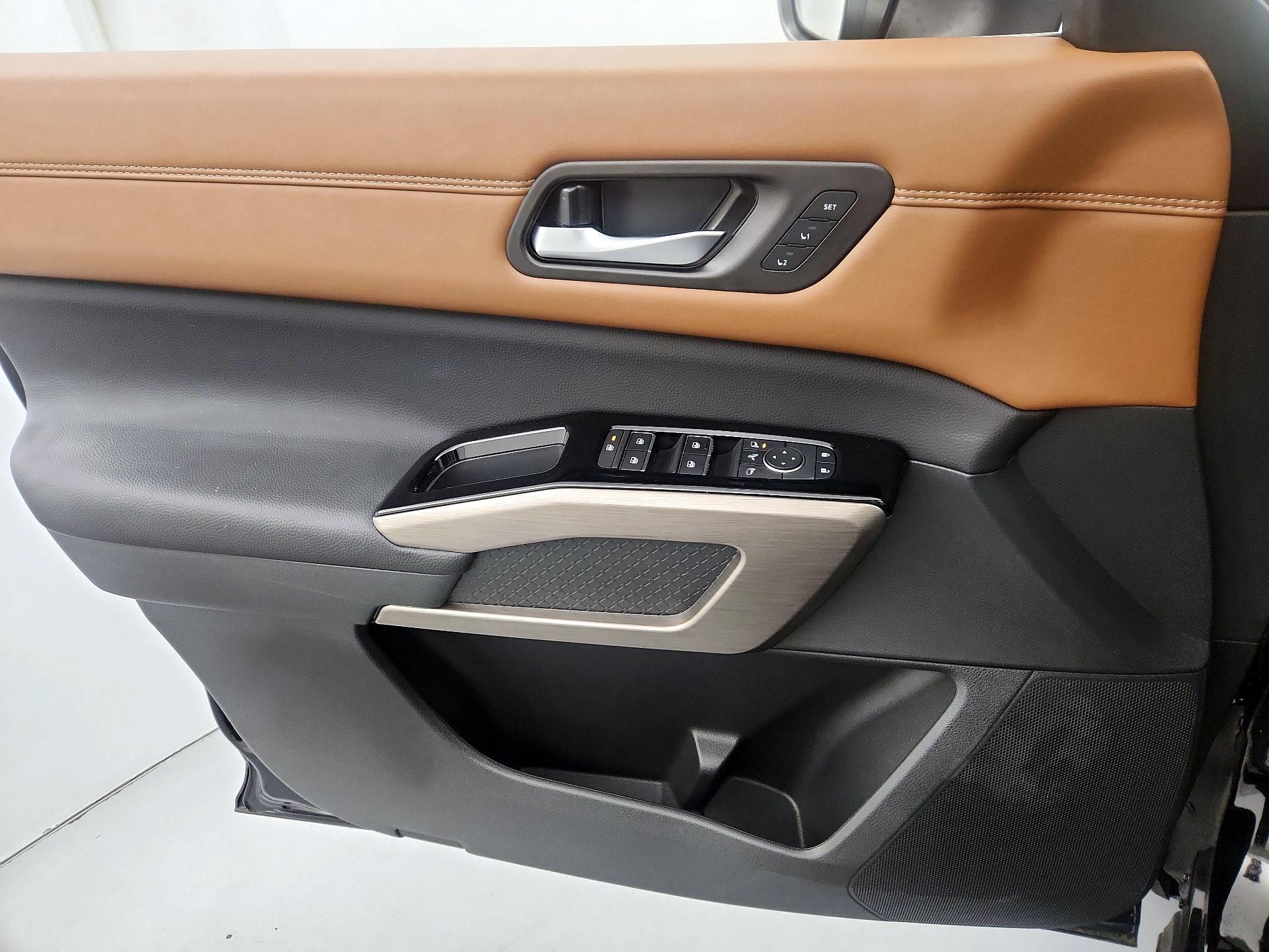 Thumbnail: 2025 Nissan Pathfinder - 12