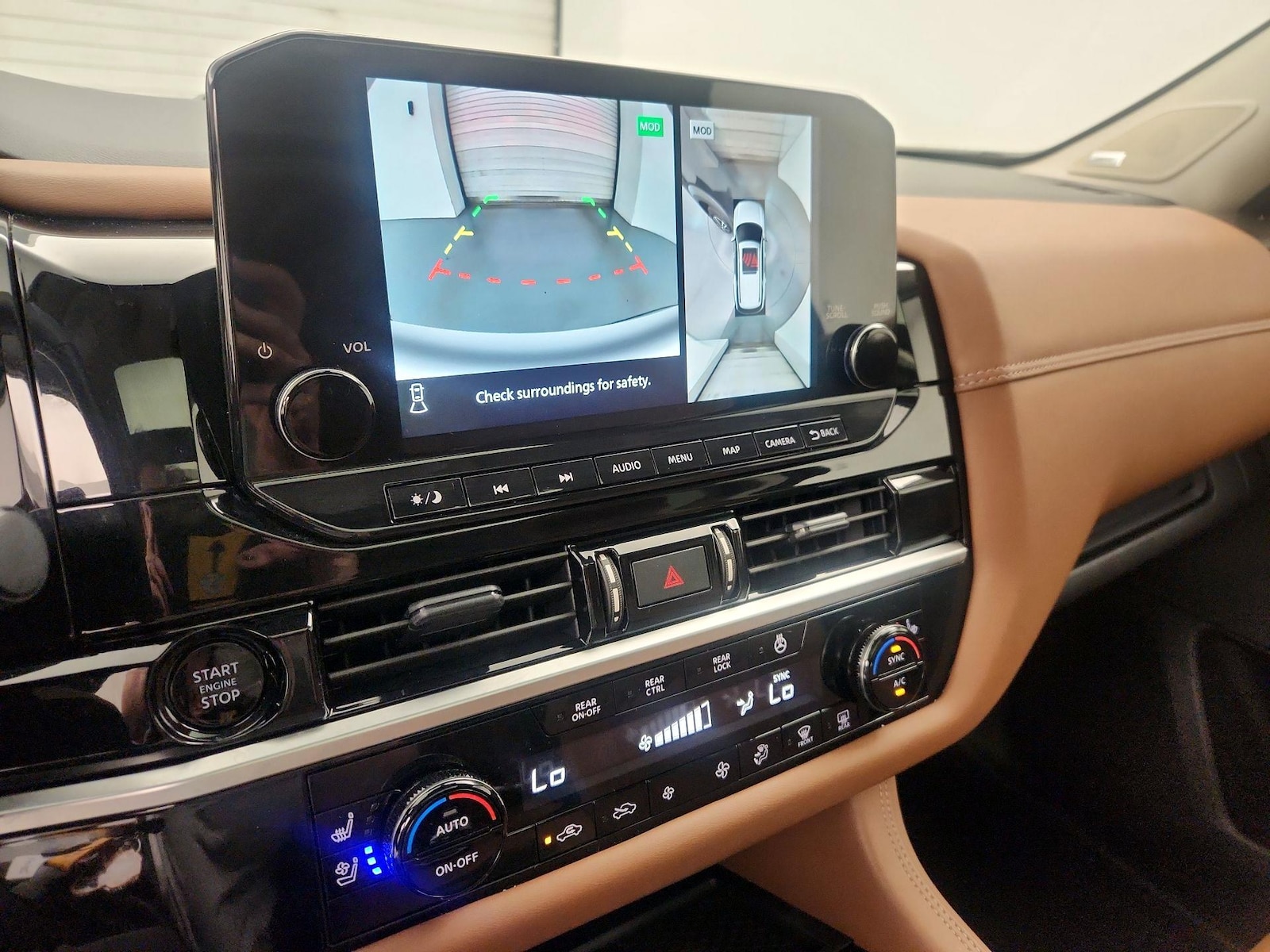 2025 Nissan Pathfinder Platinum - Photo 16