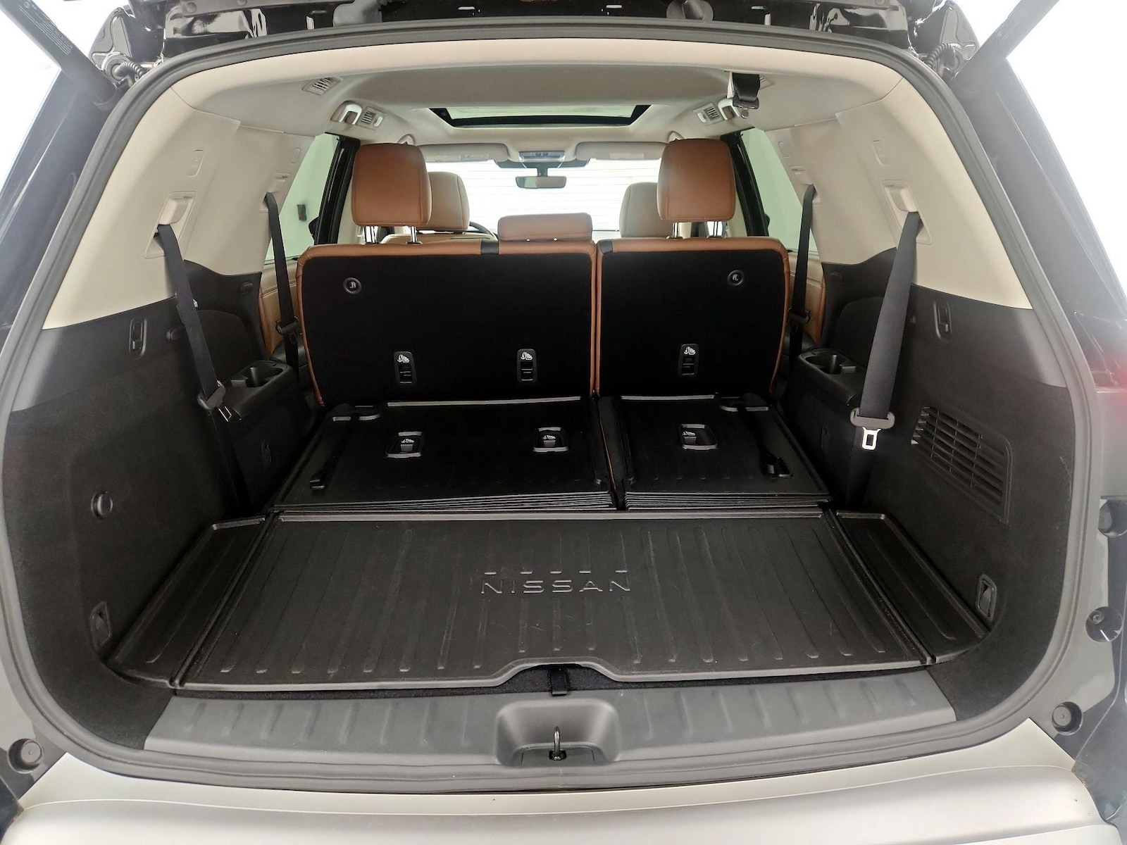 2025 Nissan Pathfinder Platinum - Photo 25