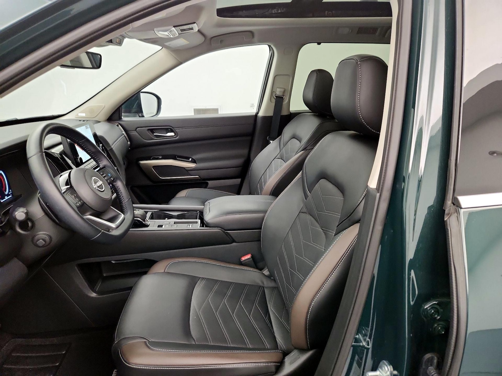2025 Nissan Pathfinder Platinum - Photo 12