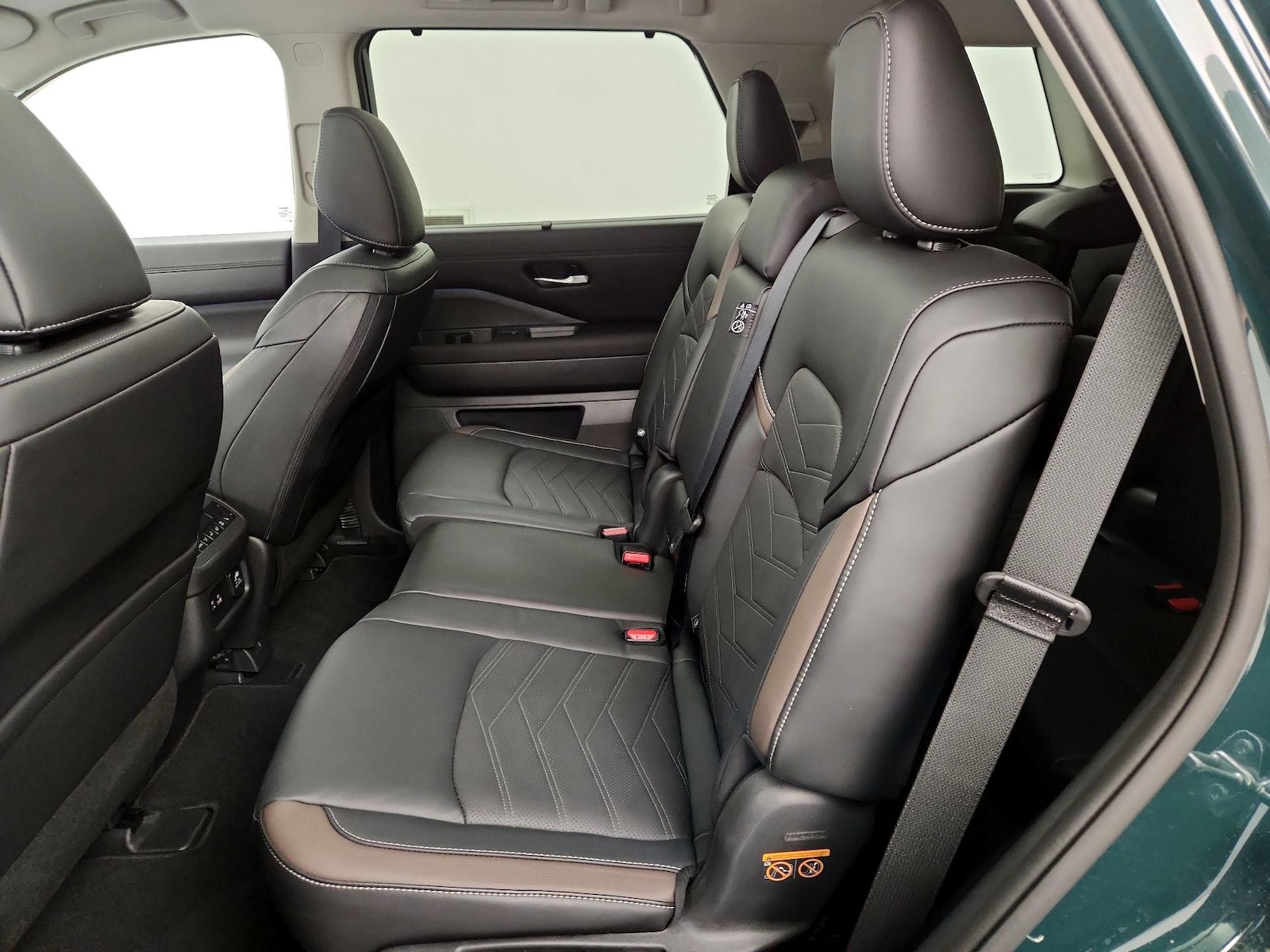 2025 Nissan Pathfinder Platinum - Photo 22