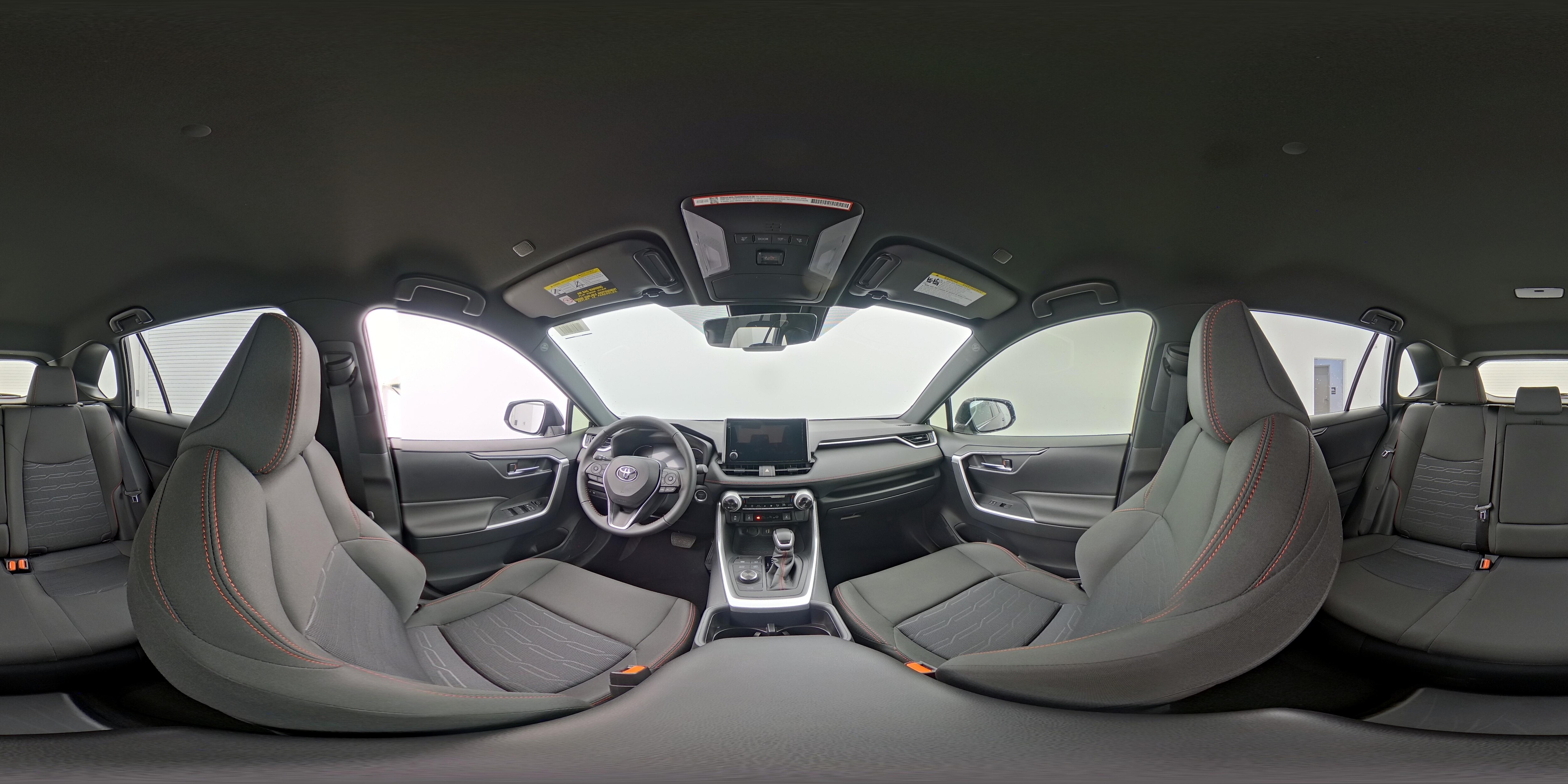 2025 Toyota RAV4 SE - Photo 25