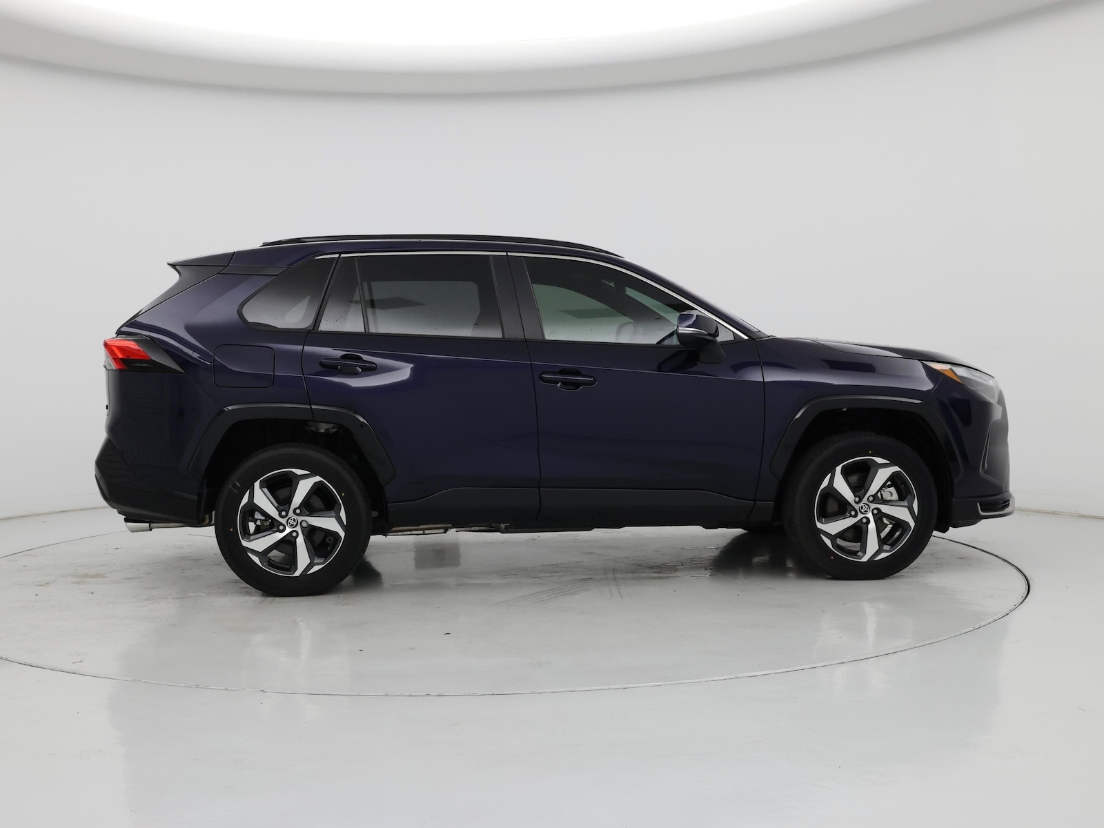 2025 Toyota RAV4 SE - Photo 8
