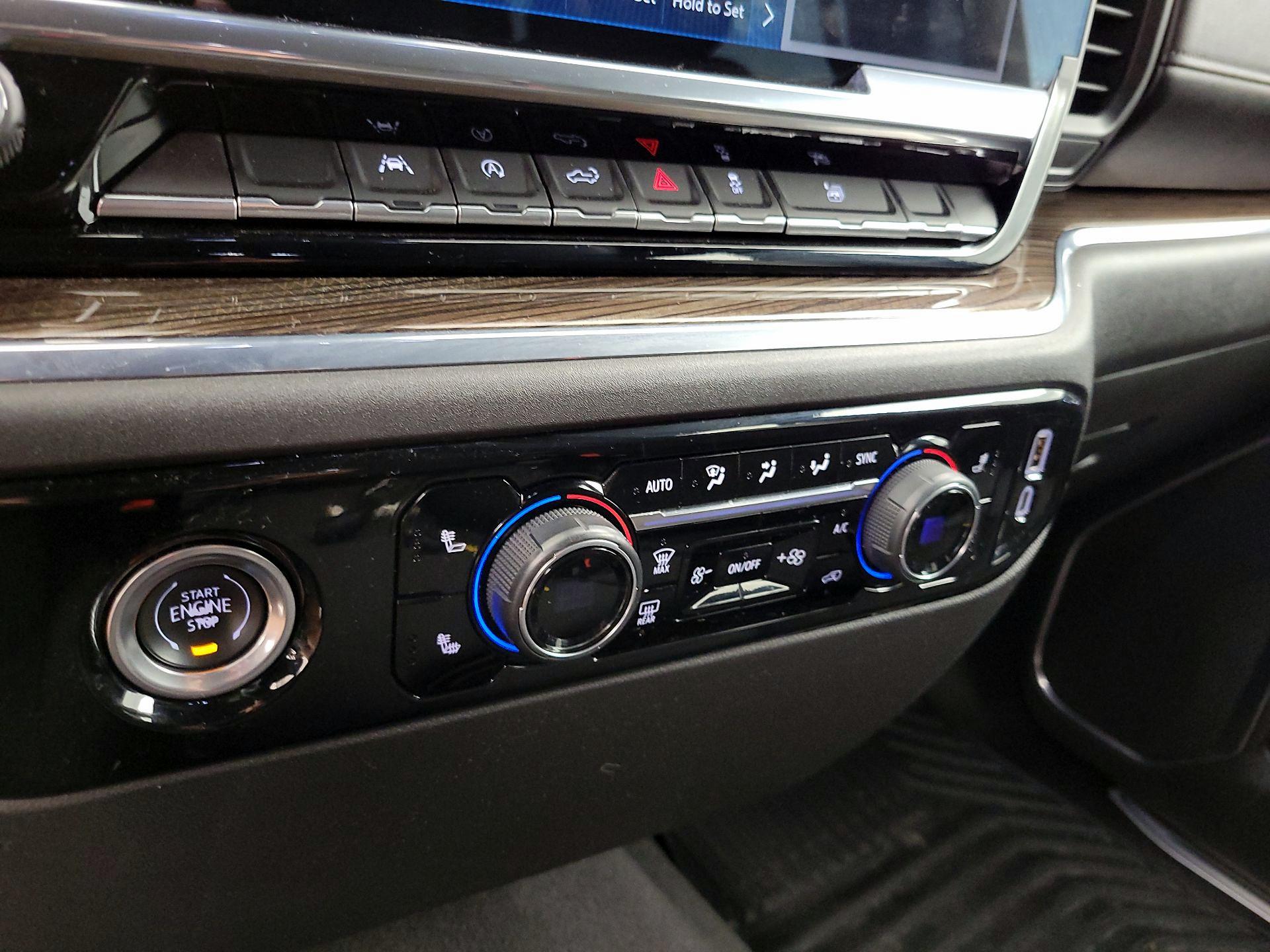 Thumbnail: 2024 Chevrolet Silverado 1500 - 17