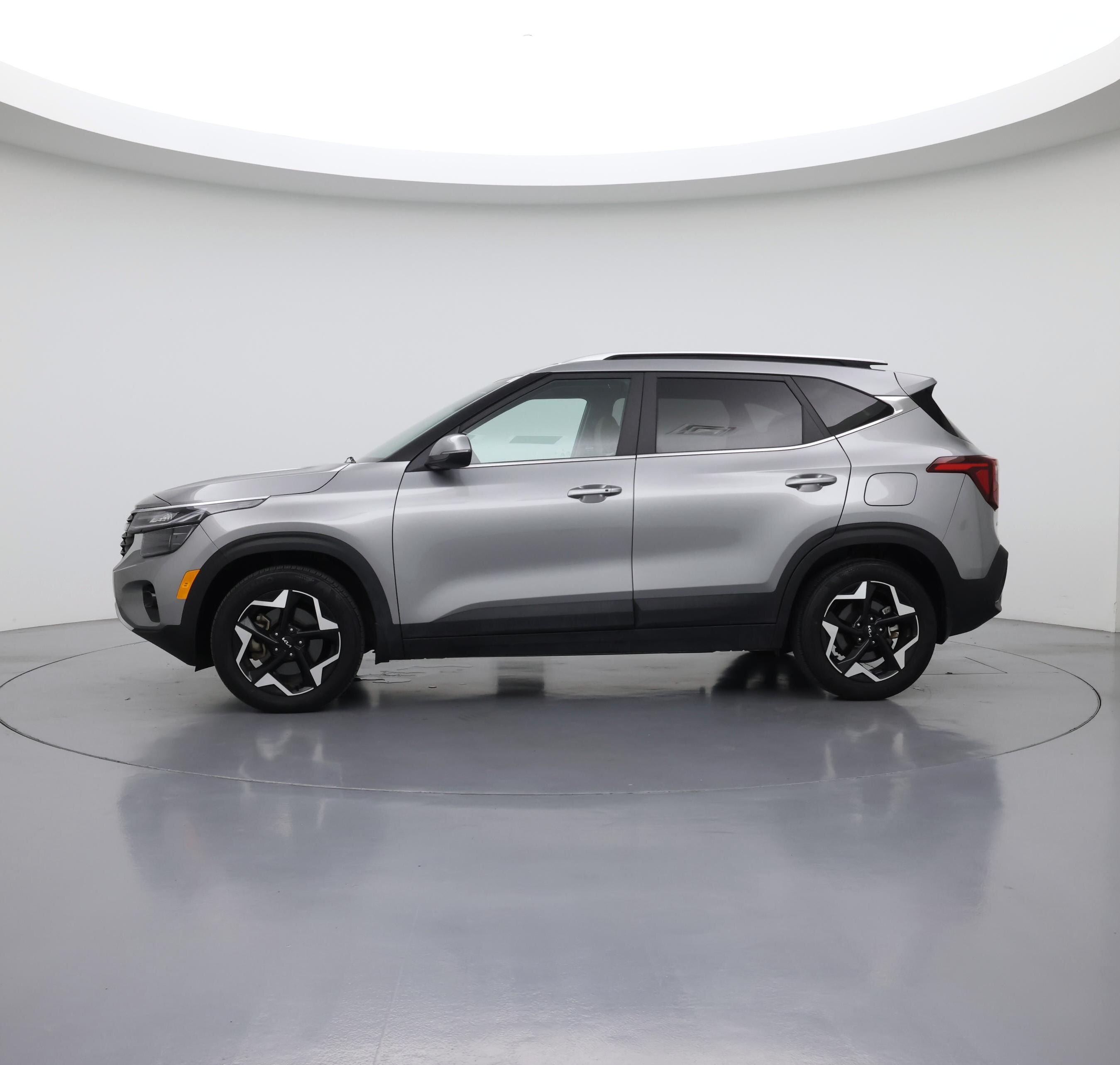 Thumbnail: 2024 Kia Seltos - 3