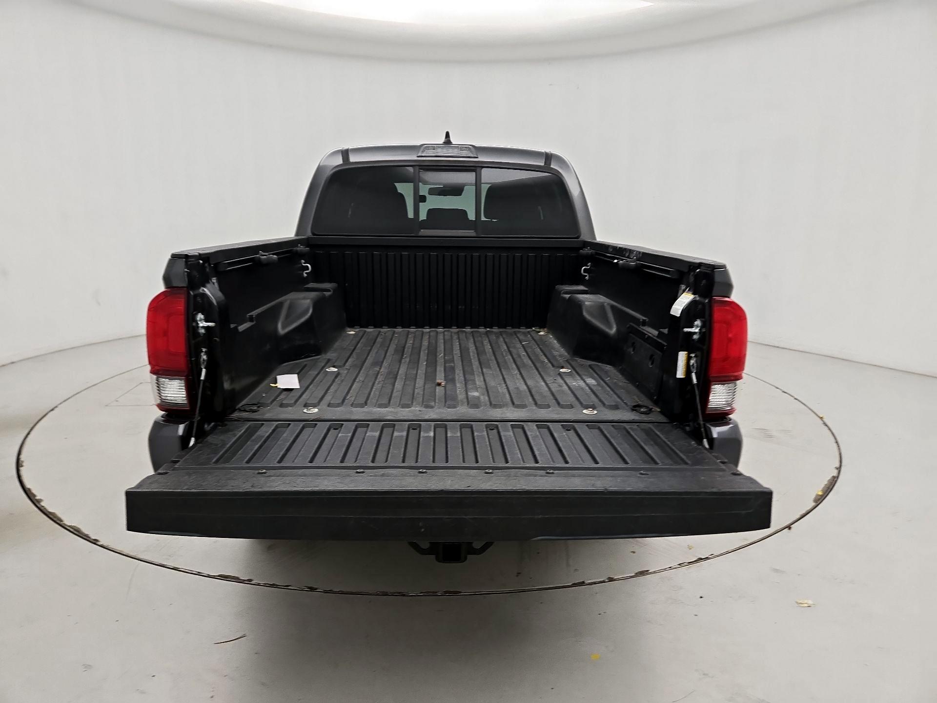 Thumbnail: 2021 Toyota Tacoma - 20