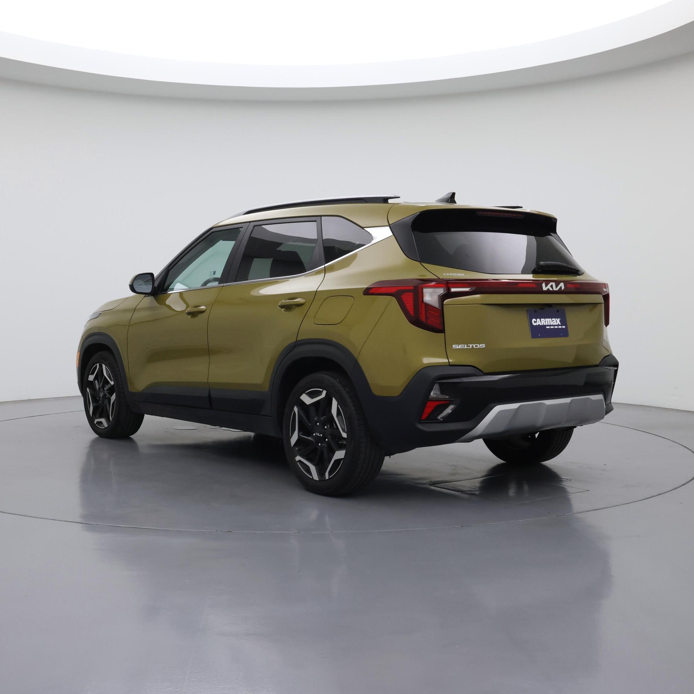 Thumbnail: 2024 Kia Seltos - 2