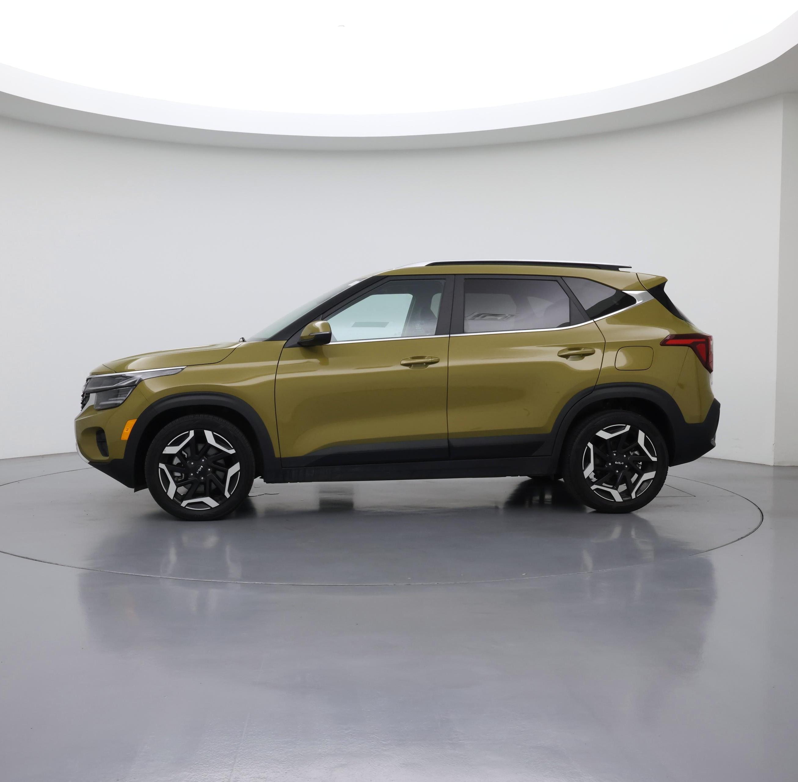 Thumbnail: 2024 Kia Seltos - 3