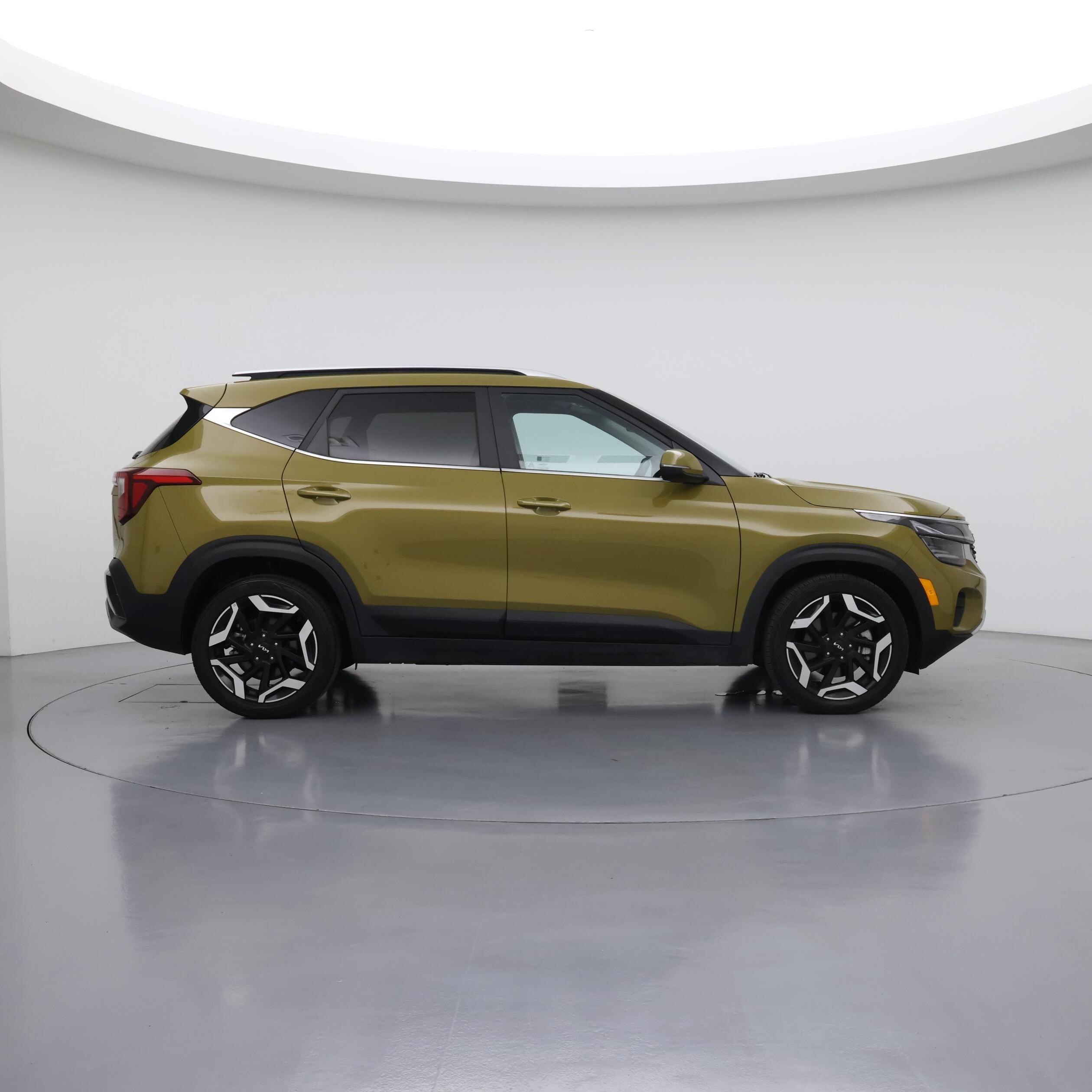 Thumbnail: 2024 Kia Seltos - 7