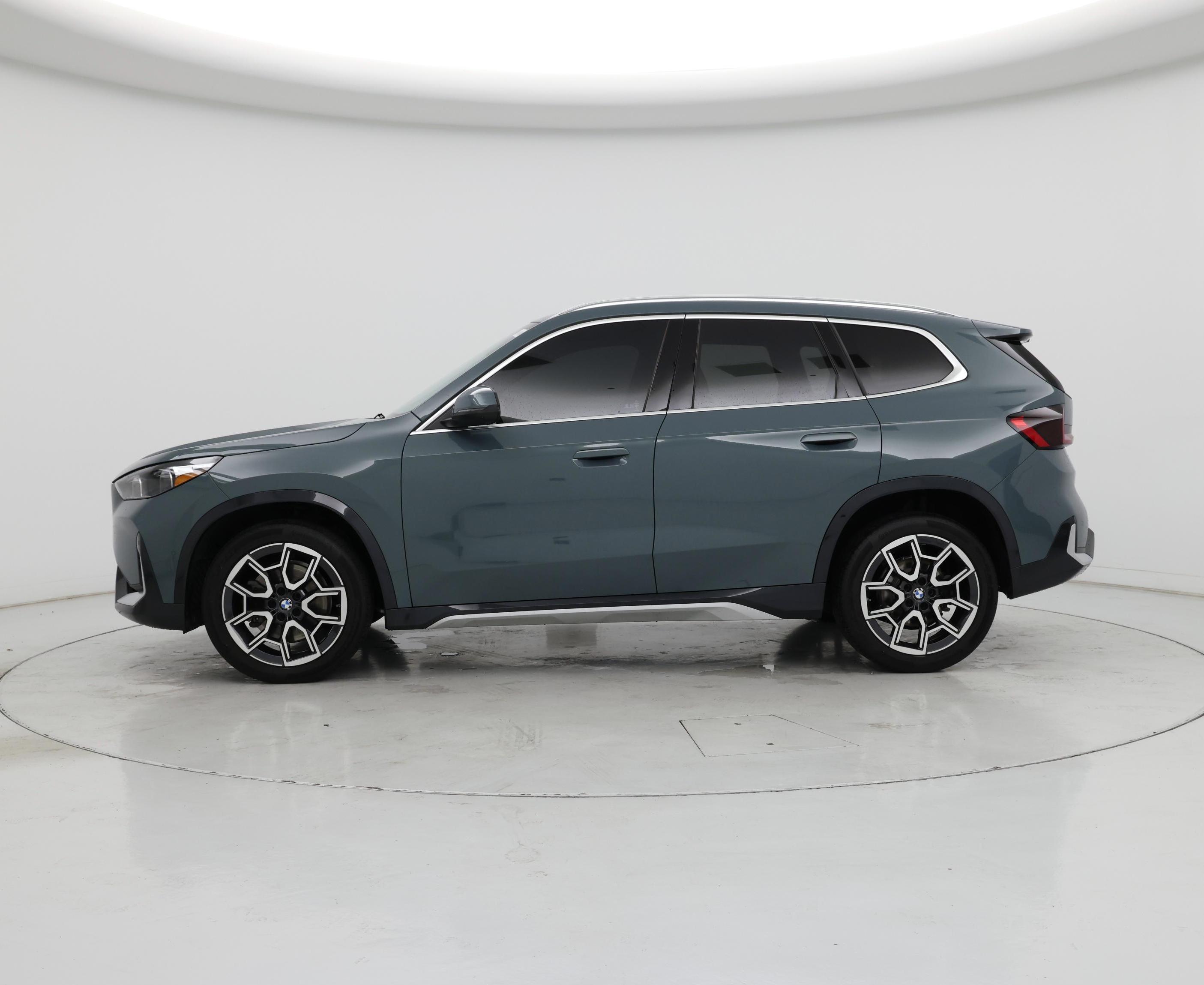 Thumbnail: 2025 BMW X1 - 3