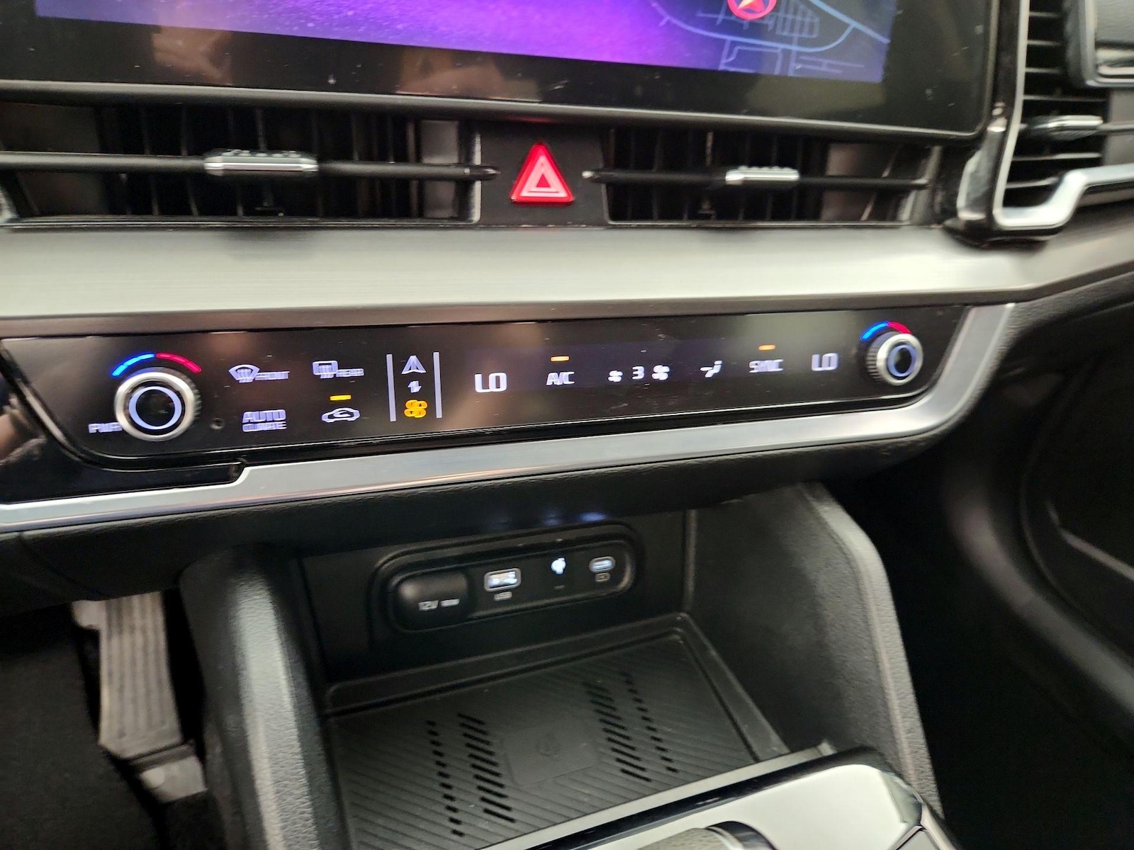 2024 Kia Sportage EX - Photo 18