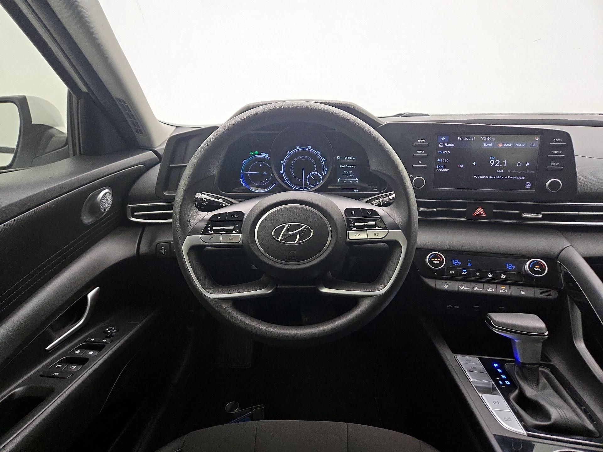 Thumbnail: 2023 Hyundai Elantra - 10