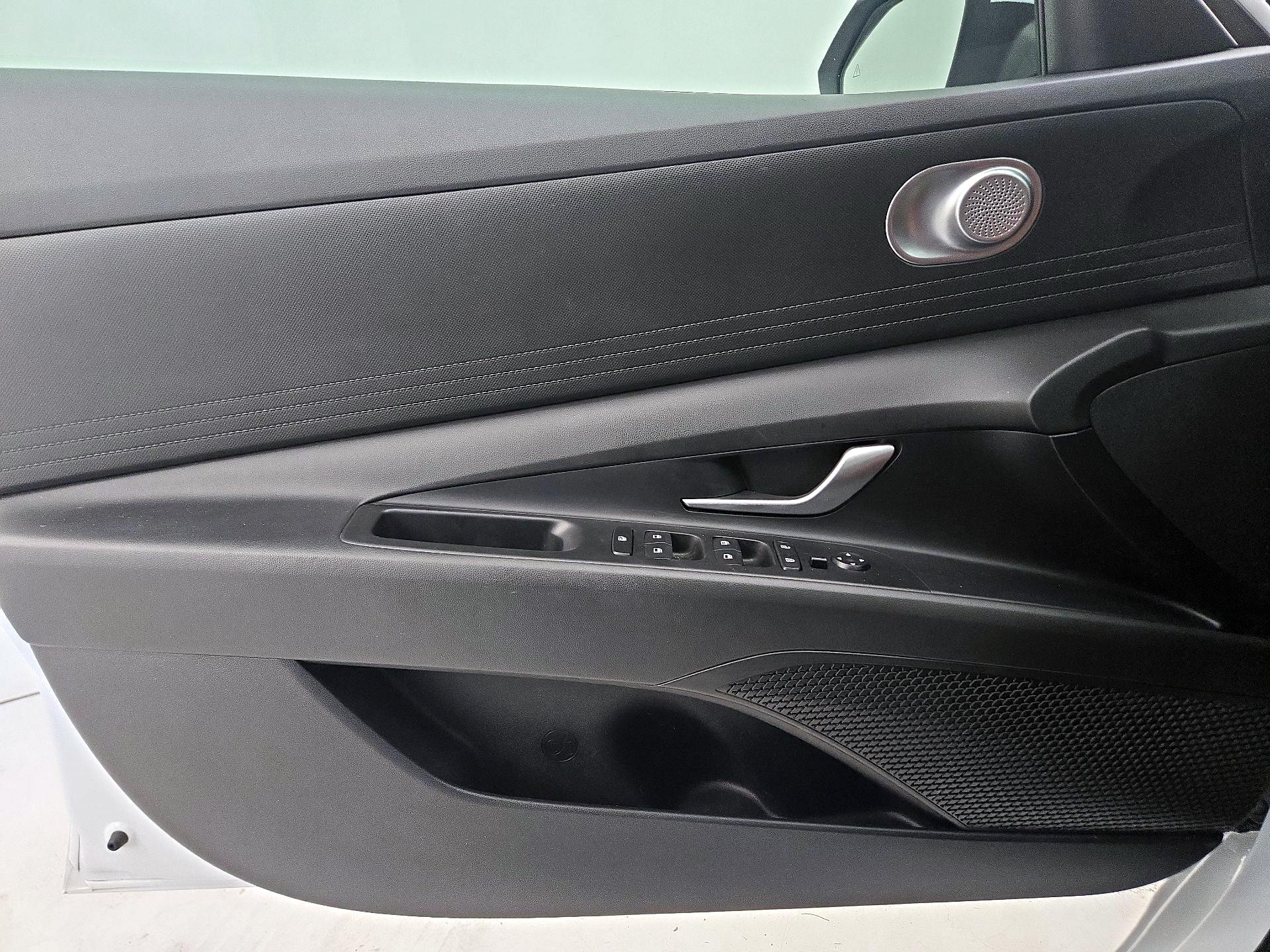 Thumbnail: 2023 Hyundai Elantra - 12