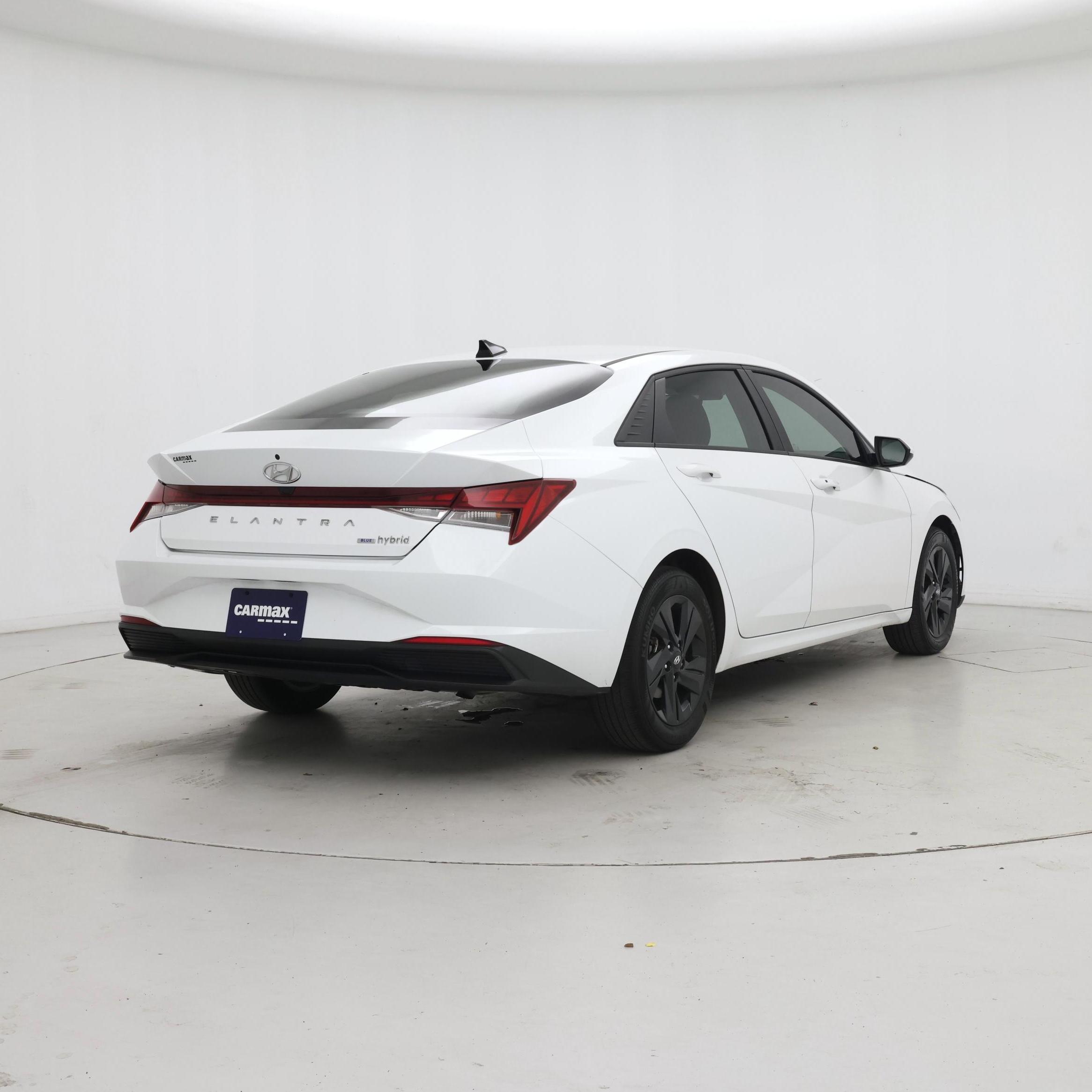 Thumbnail: 2023 Hyundai Elantra - 8