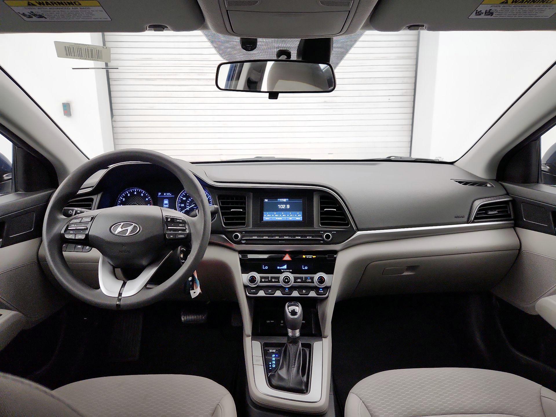 Thumbnail: 2020 Hyundai Elantra - 9