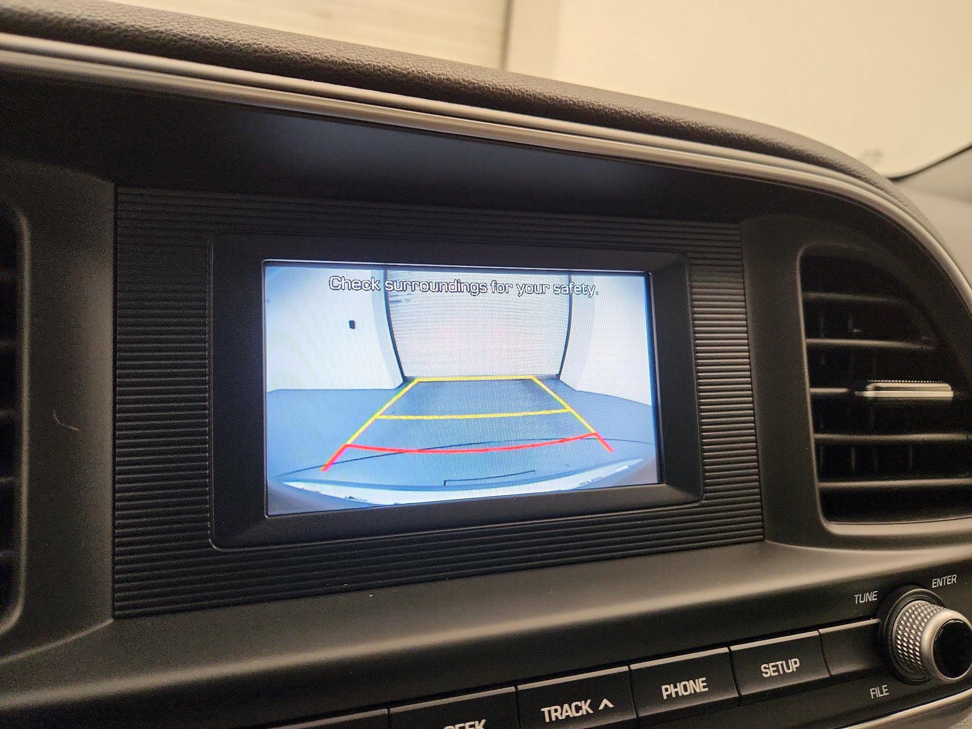 Thumbnail: 2020 Hyundai Elantra - 14
